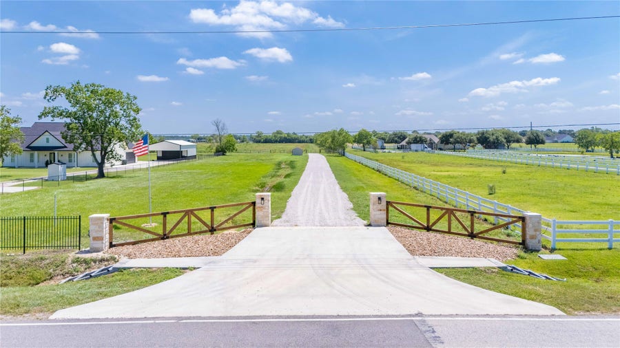 Property photo for 15910 Bohemian Hall Road, Crosby, TX