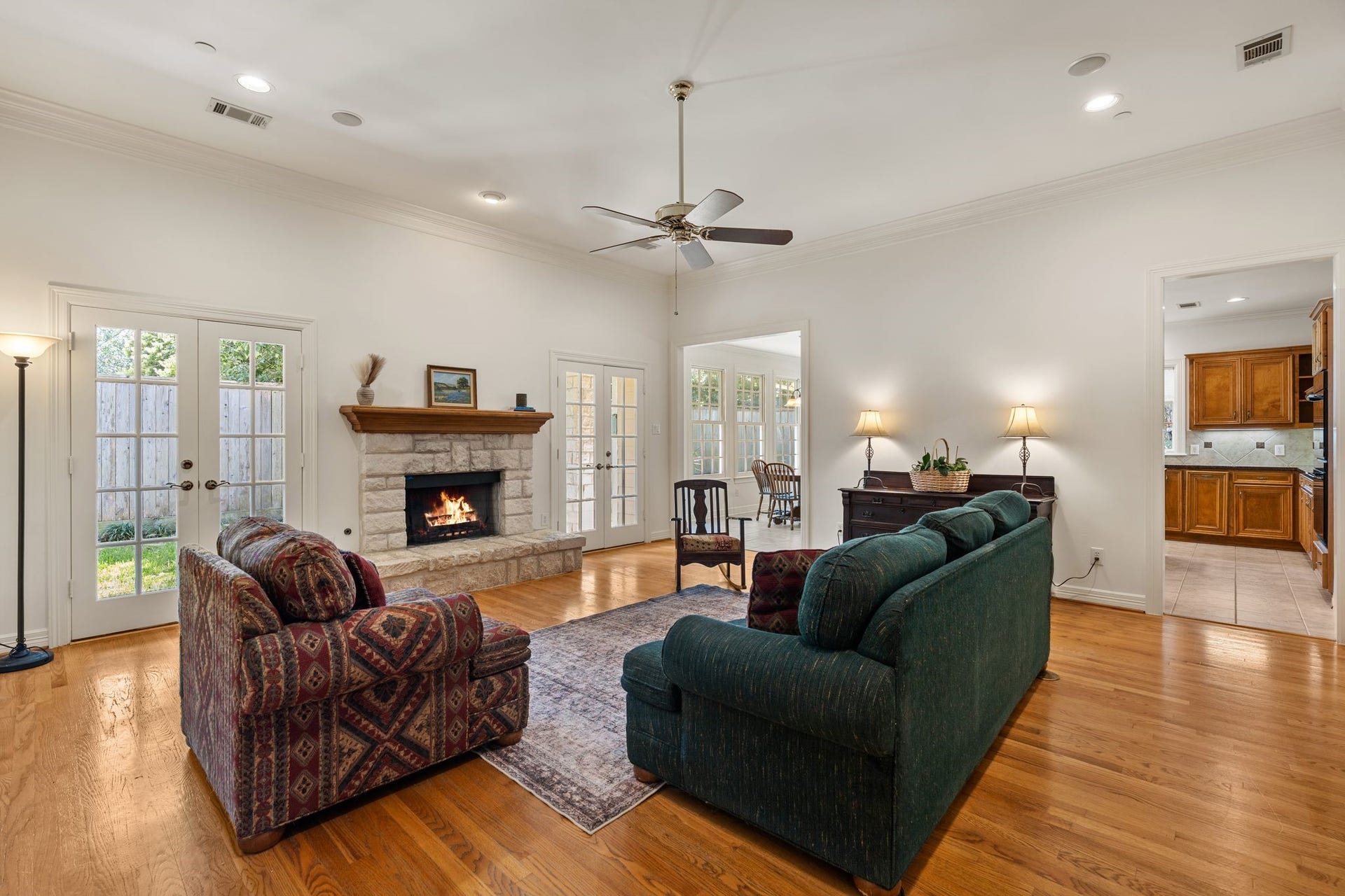 5321 Pocahontas Street, Bellaire, TX 77401 5321 Pocahontas Street, Bellaire, TX 77401
