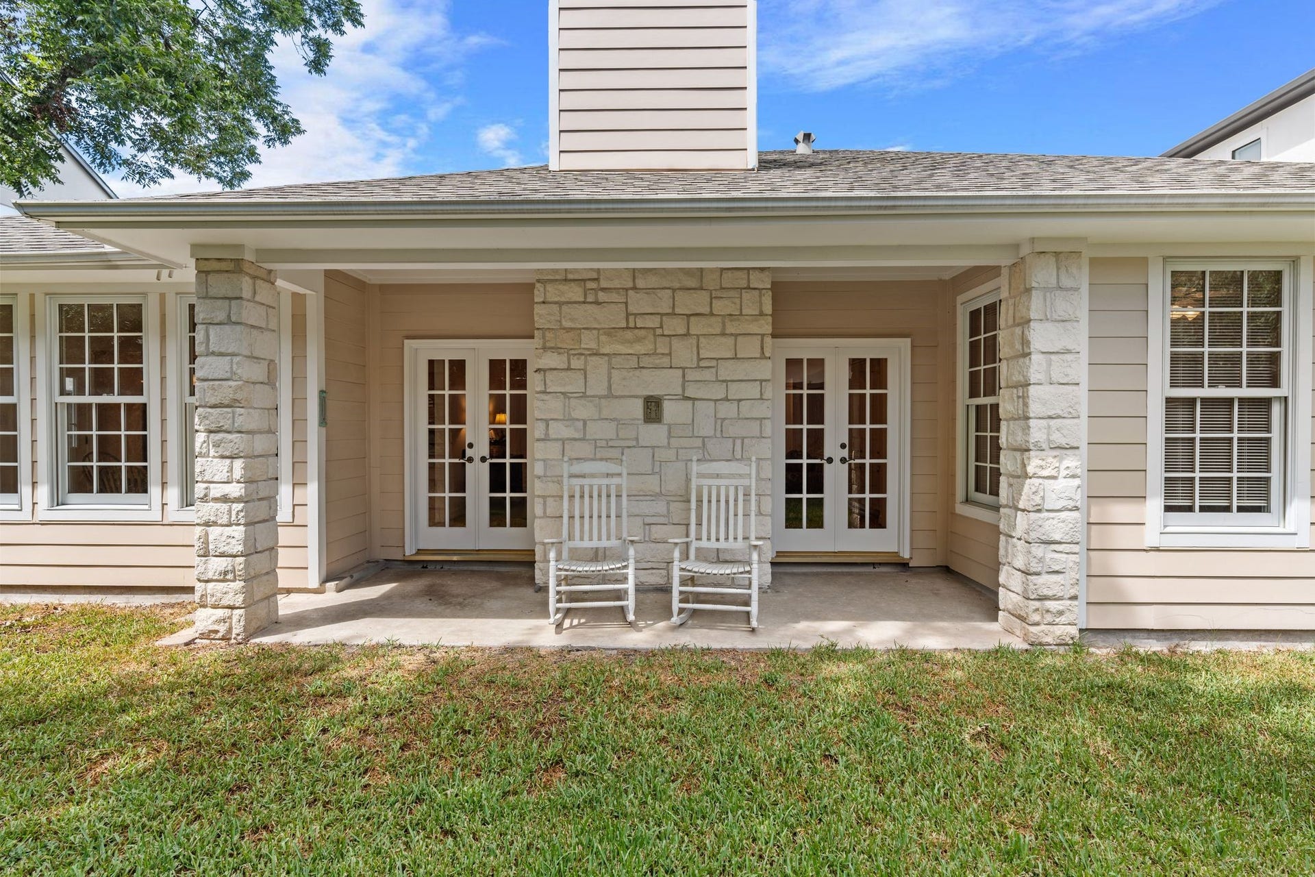 5321 Pocahontas Street, Bellaire, TX 77401 5321 Pocahontas Street, Bellaire, TX 77401