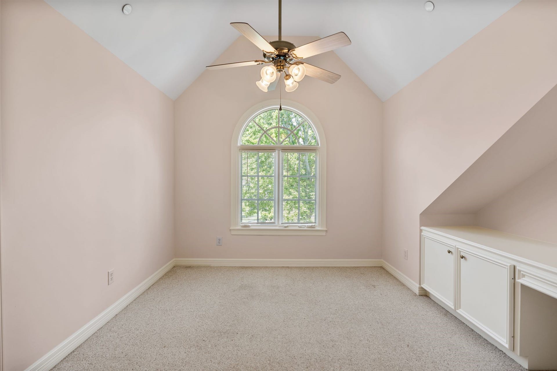 5321 Pocahontas Street, Bellaire, TX 77401 5321 Pocahontas Street, Bellaire, TX 77401