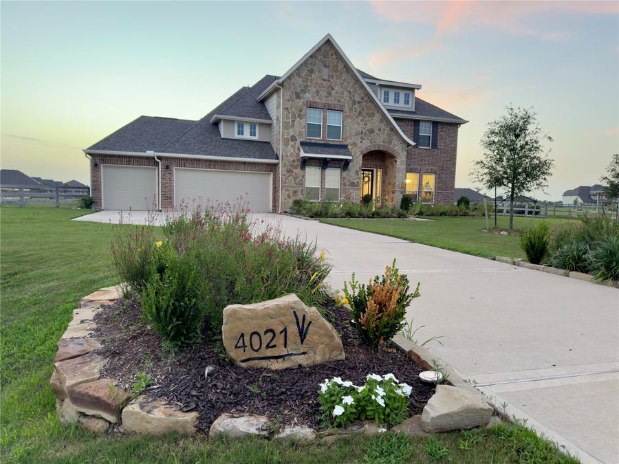 Property photo for 4021 Edgewater Terrace Lane, Waller, TX