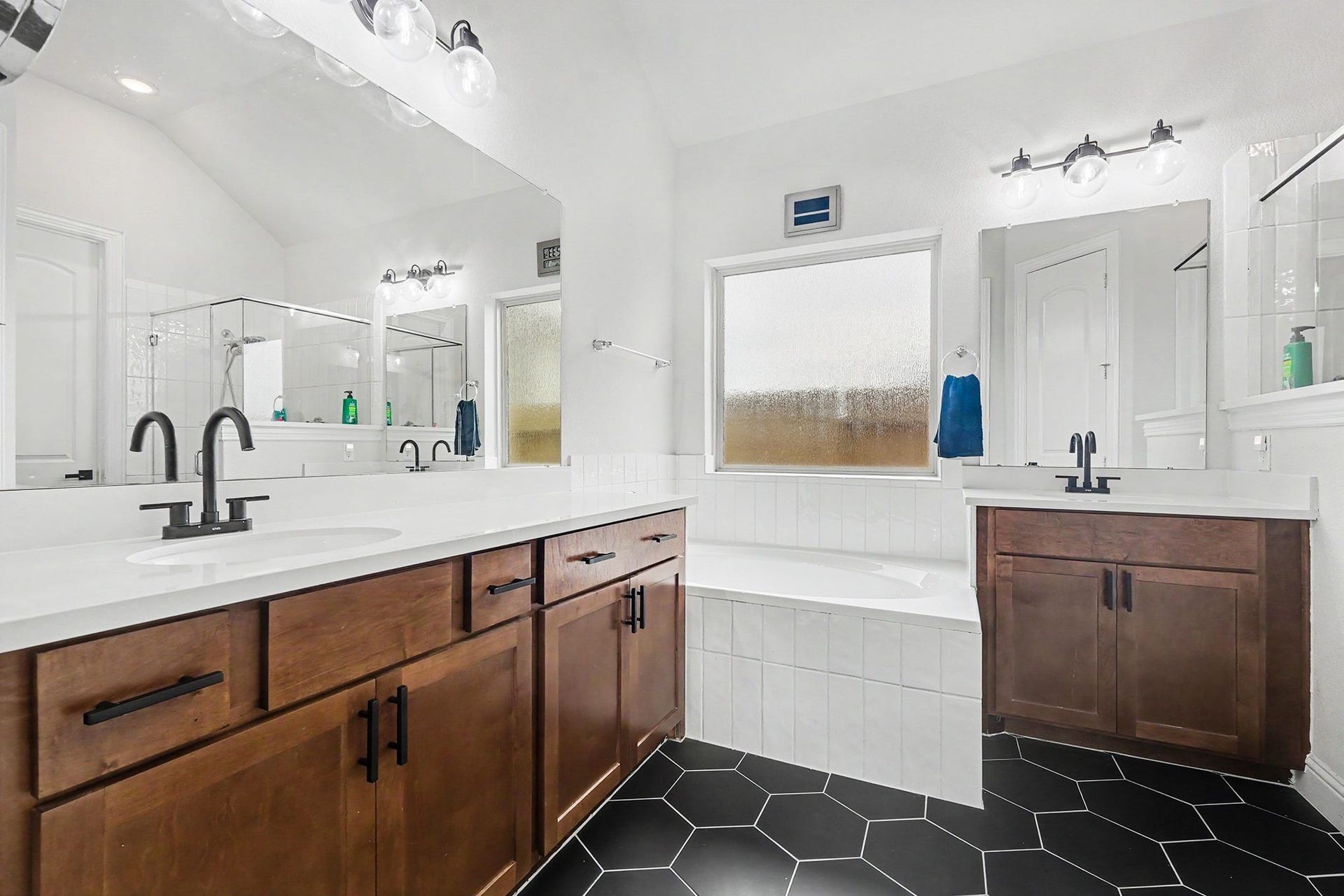 121 Sunray Creek Drive, Katy, TX 77493 121 Sunray Creek Drive, Katy, TX 77493
