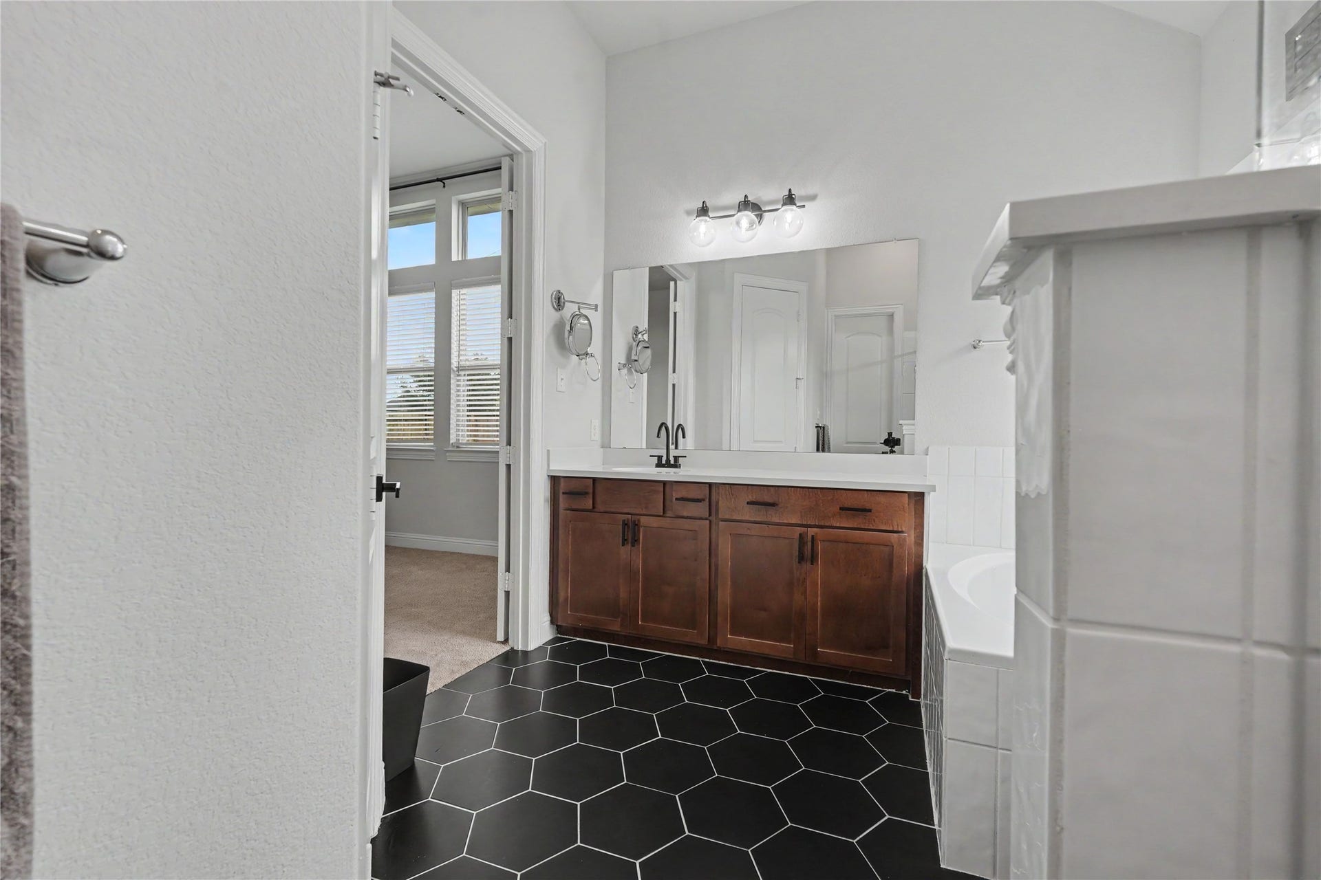 121 Sunray Creek Drive, Katy, TX 77493 121 Sunray Creek Drive, Katy, TX 77493