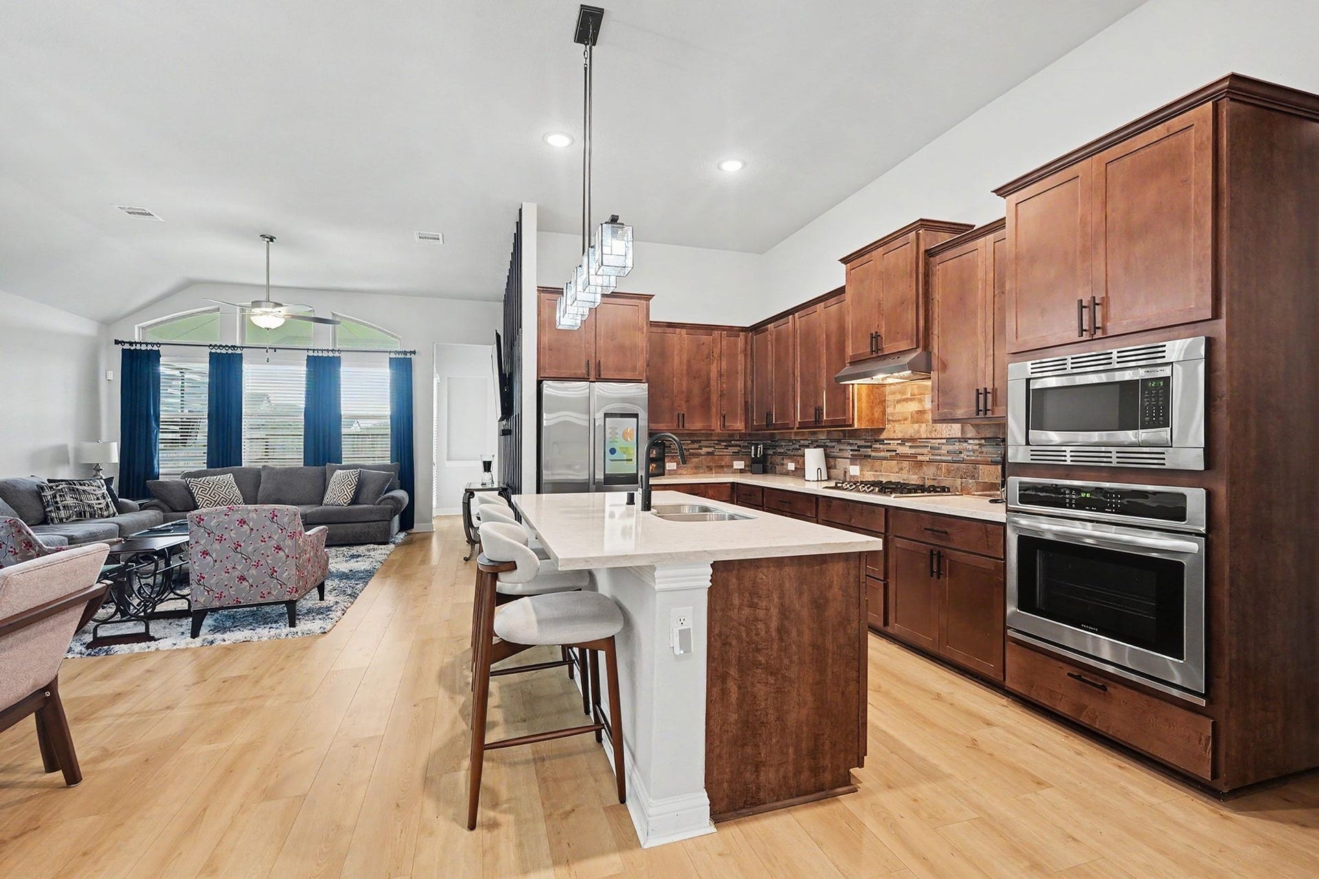 121 Sunray Creek Drive, Katy, TX 77493 121 Sunray Creek Drive, Katy, TX 77493