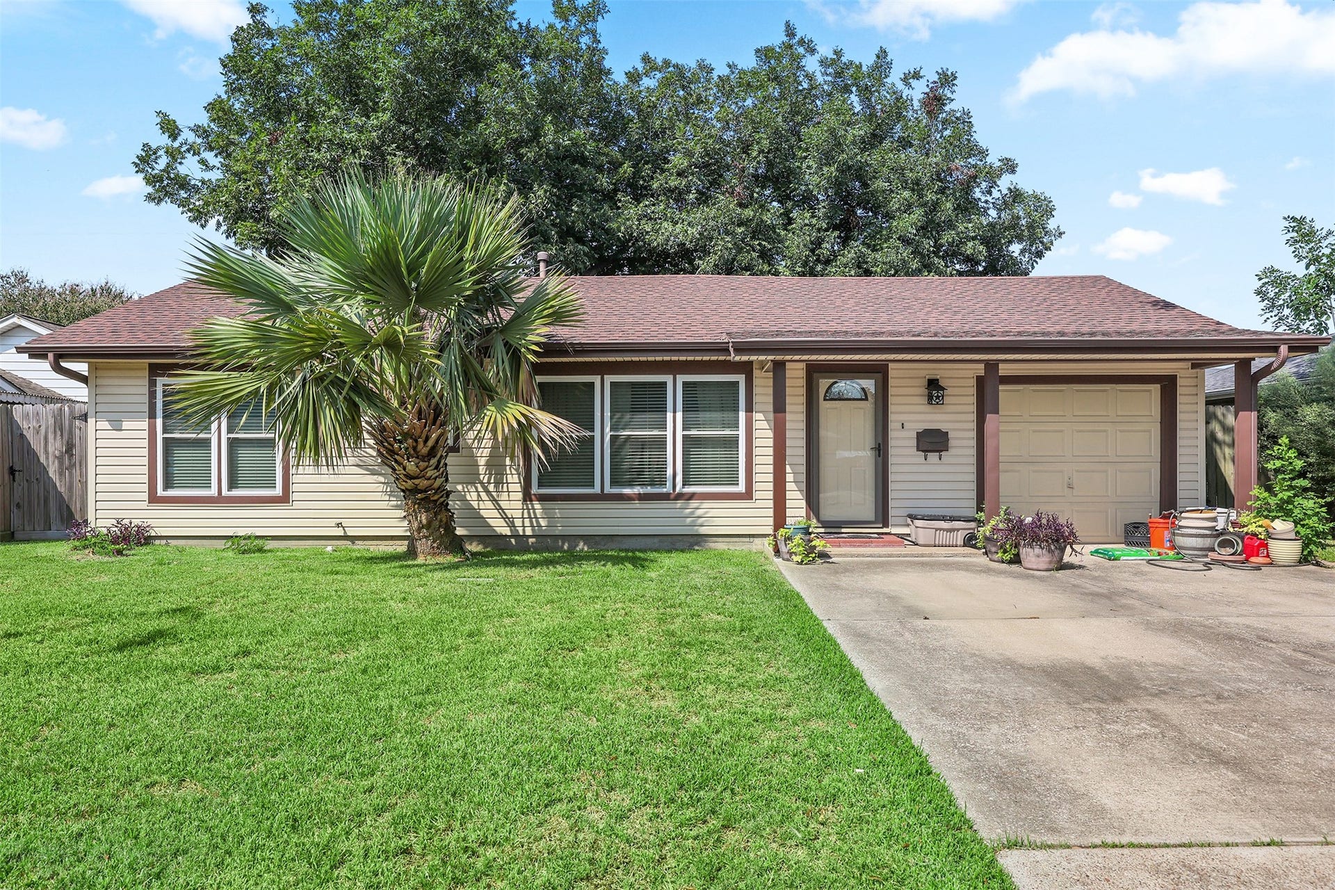 822 Grove Street, Deer Park, TX 77536 822 Grove Street, Deer Park, TX 77536