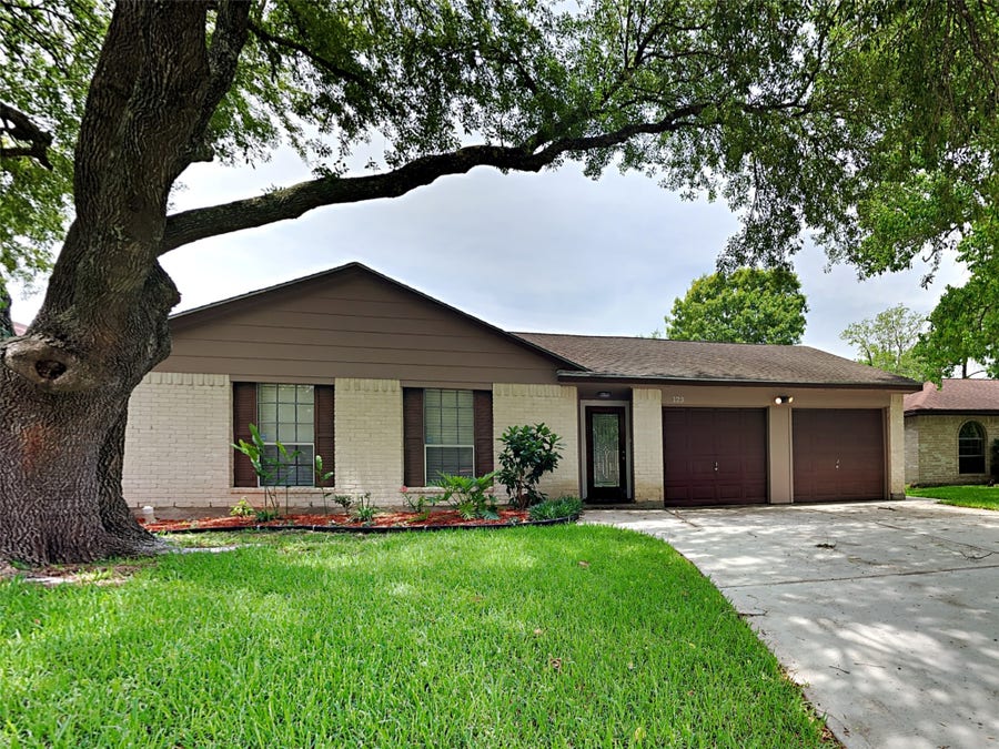 Property photo for 123 Greenshire Drive, League City, TX