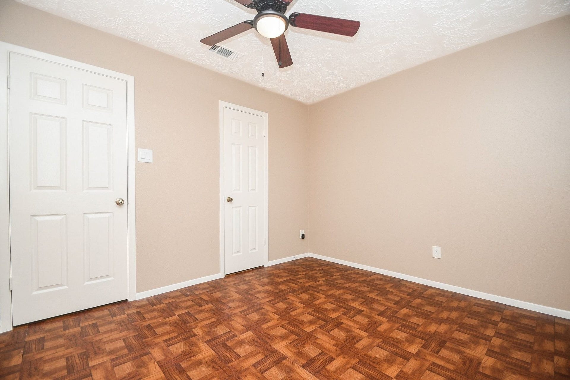 2058 Feather Ridge Drive, Missouri City, TX 77489 2058 Feather Ridge Drive, Missouri City, TX 77489