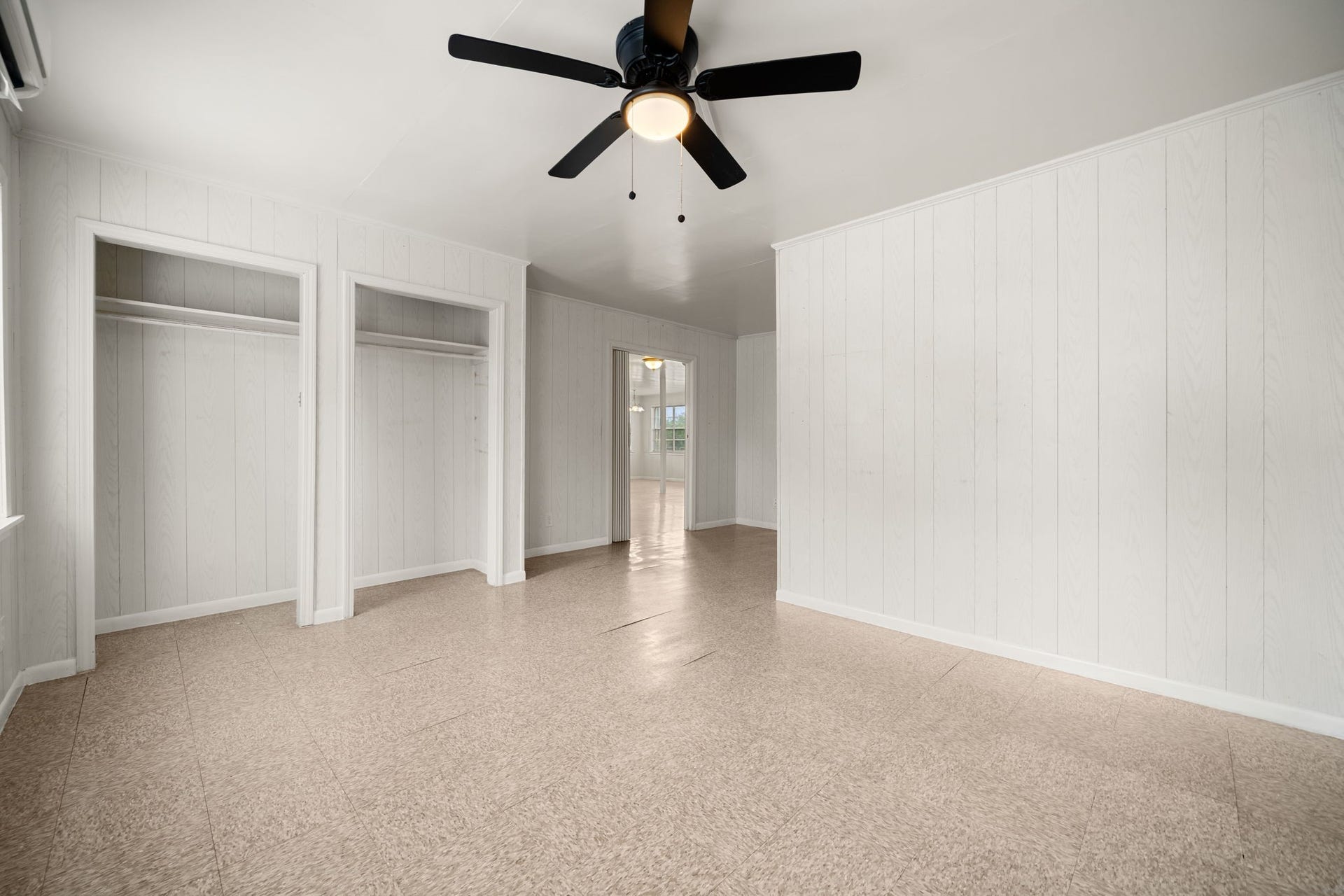 221 11th Street, San Leon, TX 77539 221 11th Street, San Leon, TX 77539