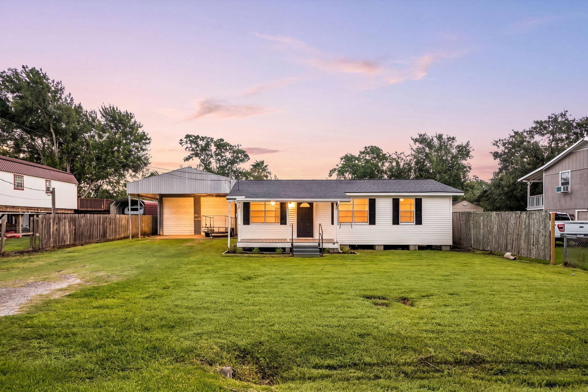 221 11th Street, San Leon, TX 77539 221 11th Street, San Leon, TX 77539