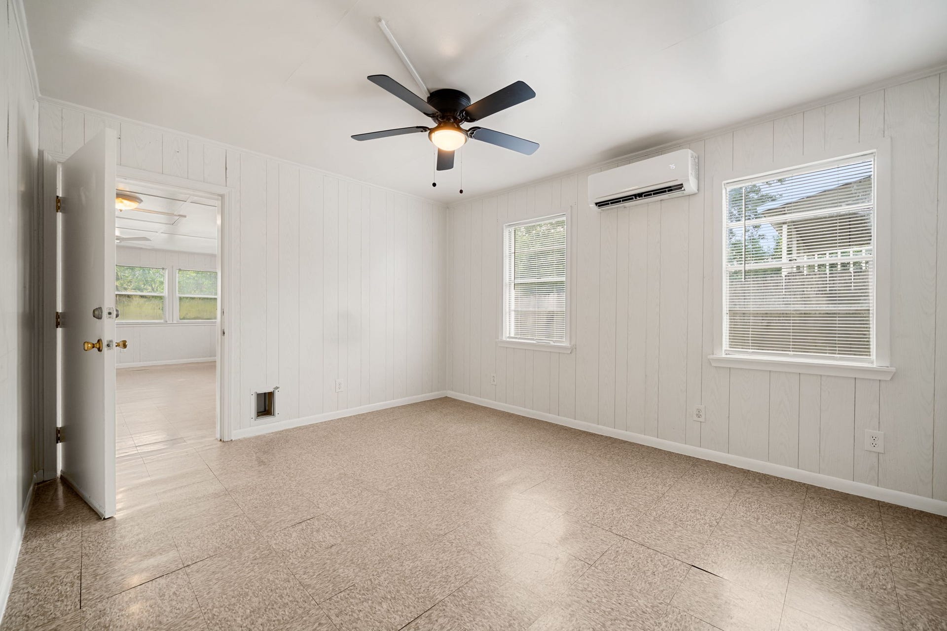 221 11th Street, San Leon, TX 77539 Flex room or bedroom 4