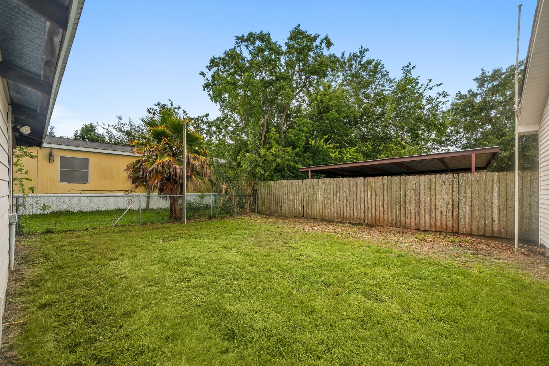 221 11th Street, San Leon, TX 77539 221 11th Street, San Leon, TX 77539