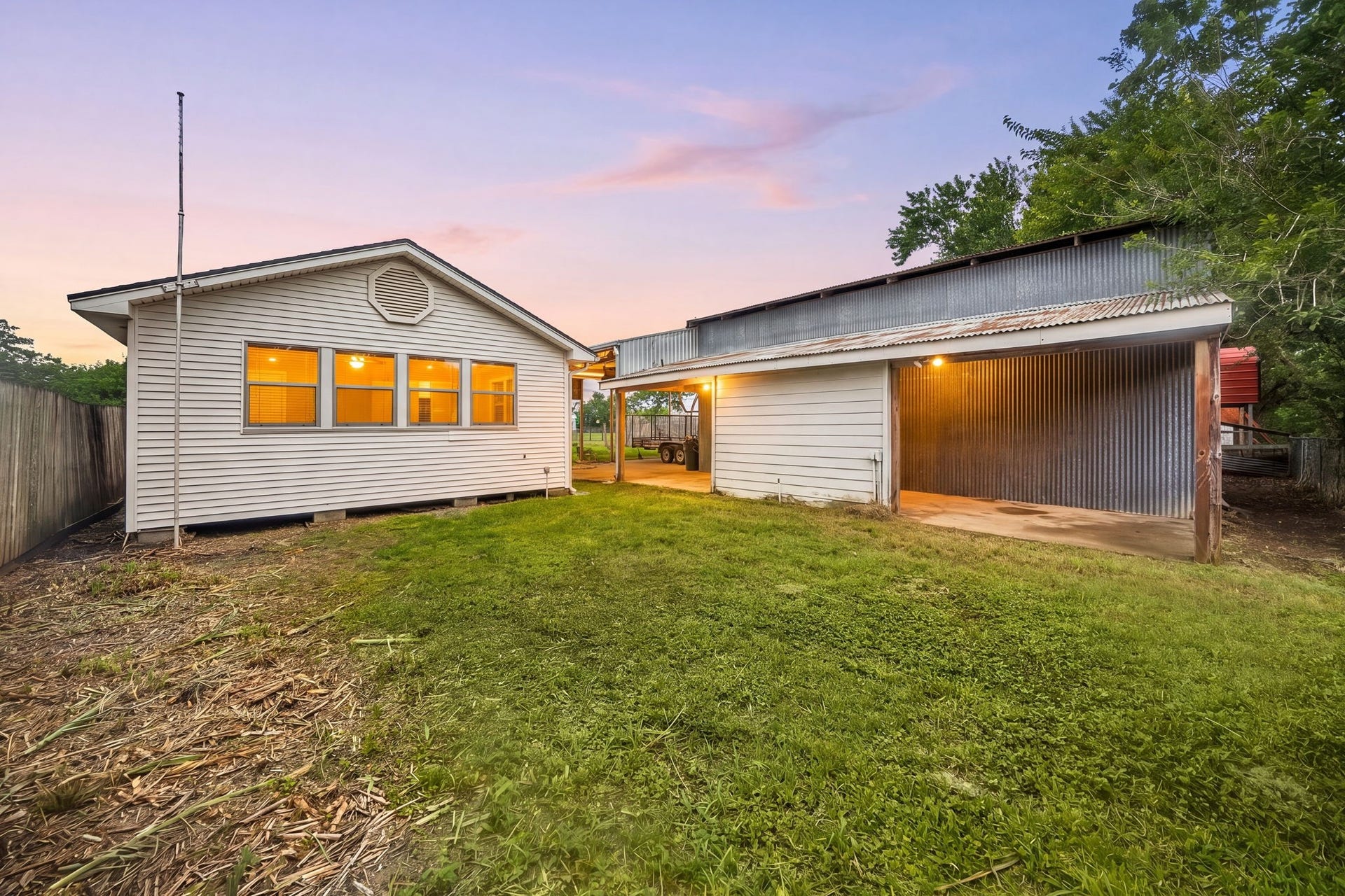 221 11th Street, San Leon, TX 77539 221 11th Street, San Leon, TX 77539