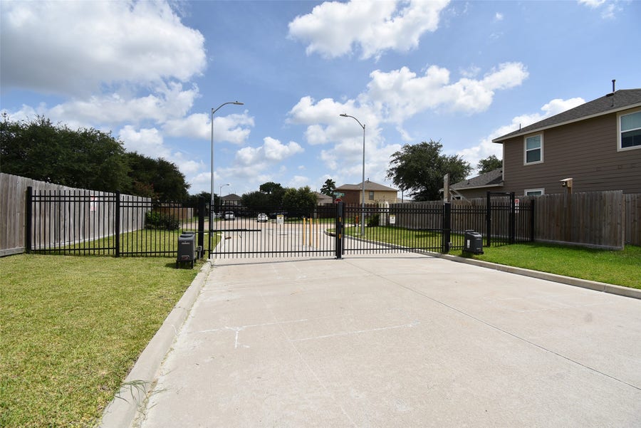 Property photo for 2819 Topiary Lane, Houston, TX