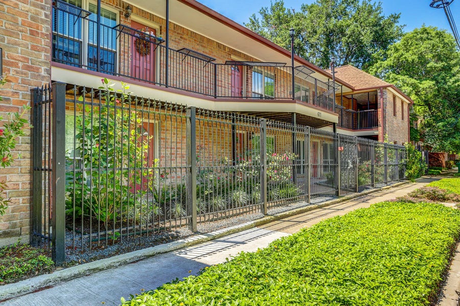 Property photo for 611 Hawthorne Street, #6, Houston, TX