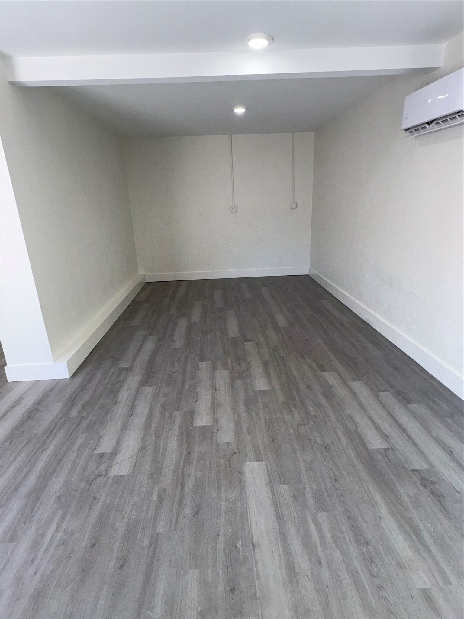 4006 Avenue R 1/2 Rear, #Down, Galveston, TX 77550 4006 Avenue R 1/2 Rear, #Down, Galveston, TX 77550