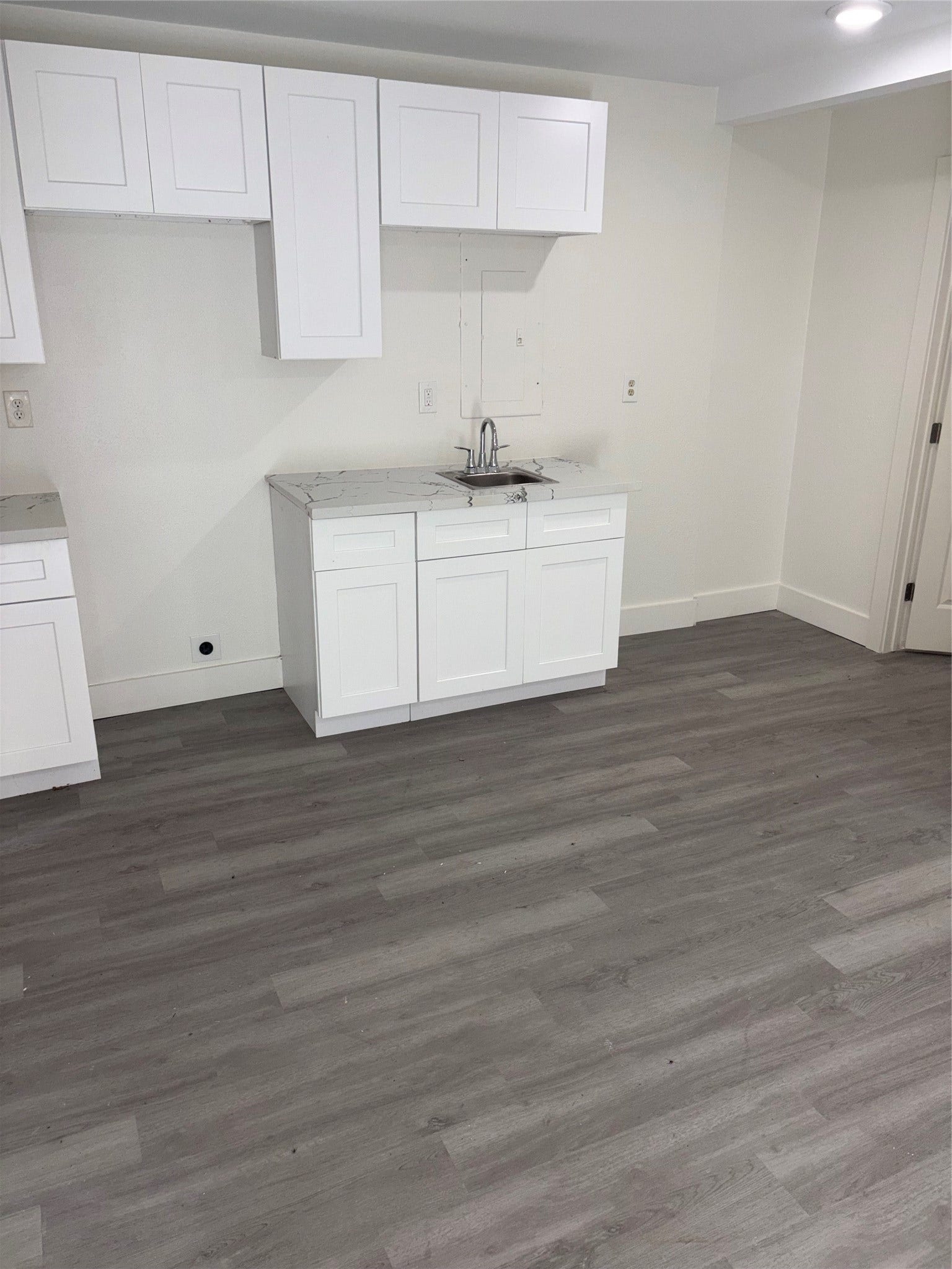 4006 Avenue R 1/2 Rear, #Down, Galveston, TX 77550 4006 Avenue R 1/2 Rear, #Down, Galveston, TX 77550