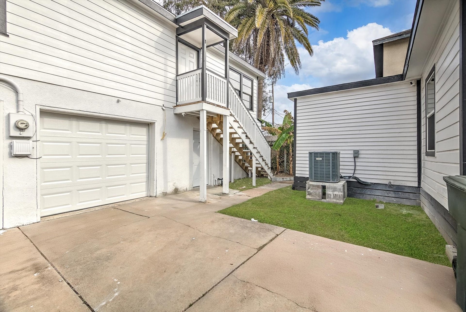 4006 Avenue R 1/2 Rear, #Down, Galveston, TX 77550 4006 Avenue R 1/2 Rear, #Down, Galveston, TX 77550