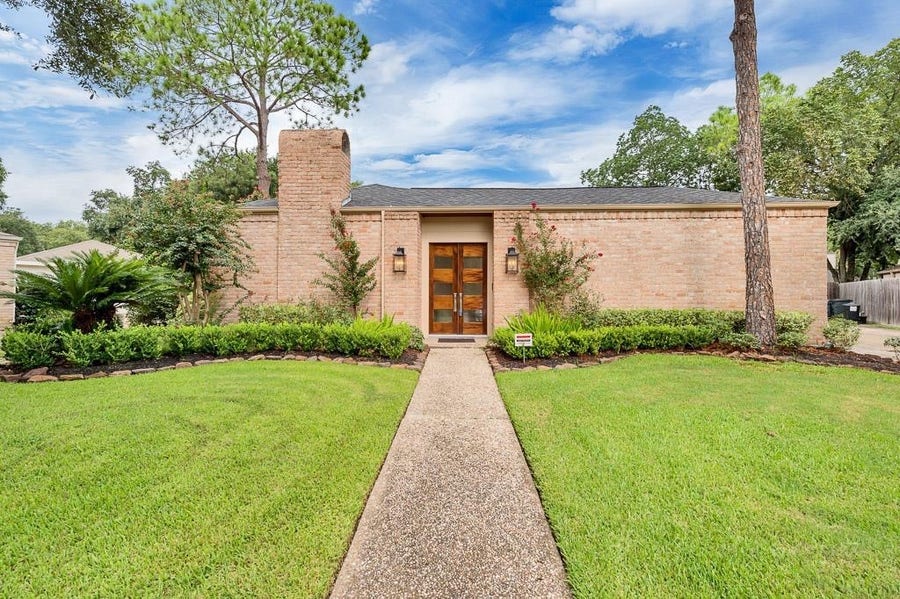 Property photo for 11914 Ashmead Drive, Houston, TX