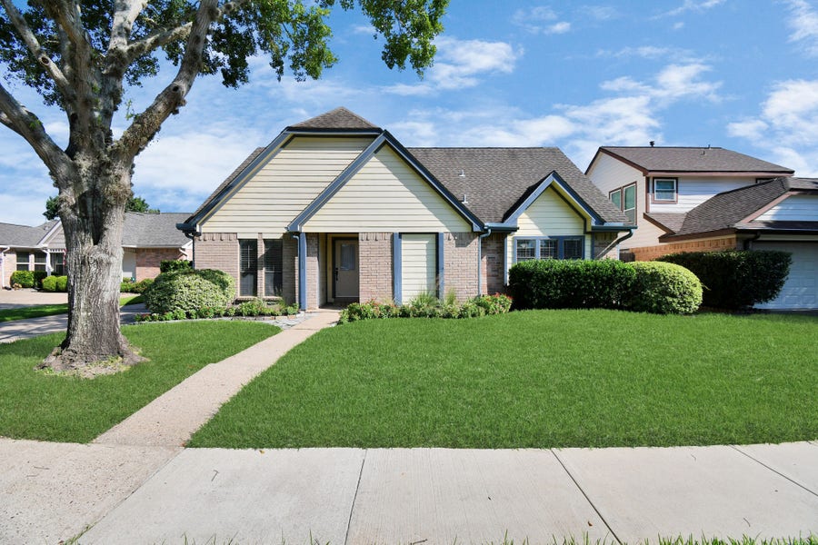Property photo for 315 Muirwood Lane, Sugar Land, TX
