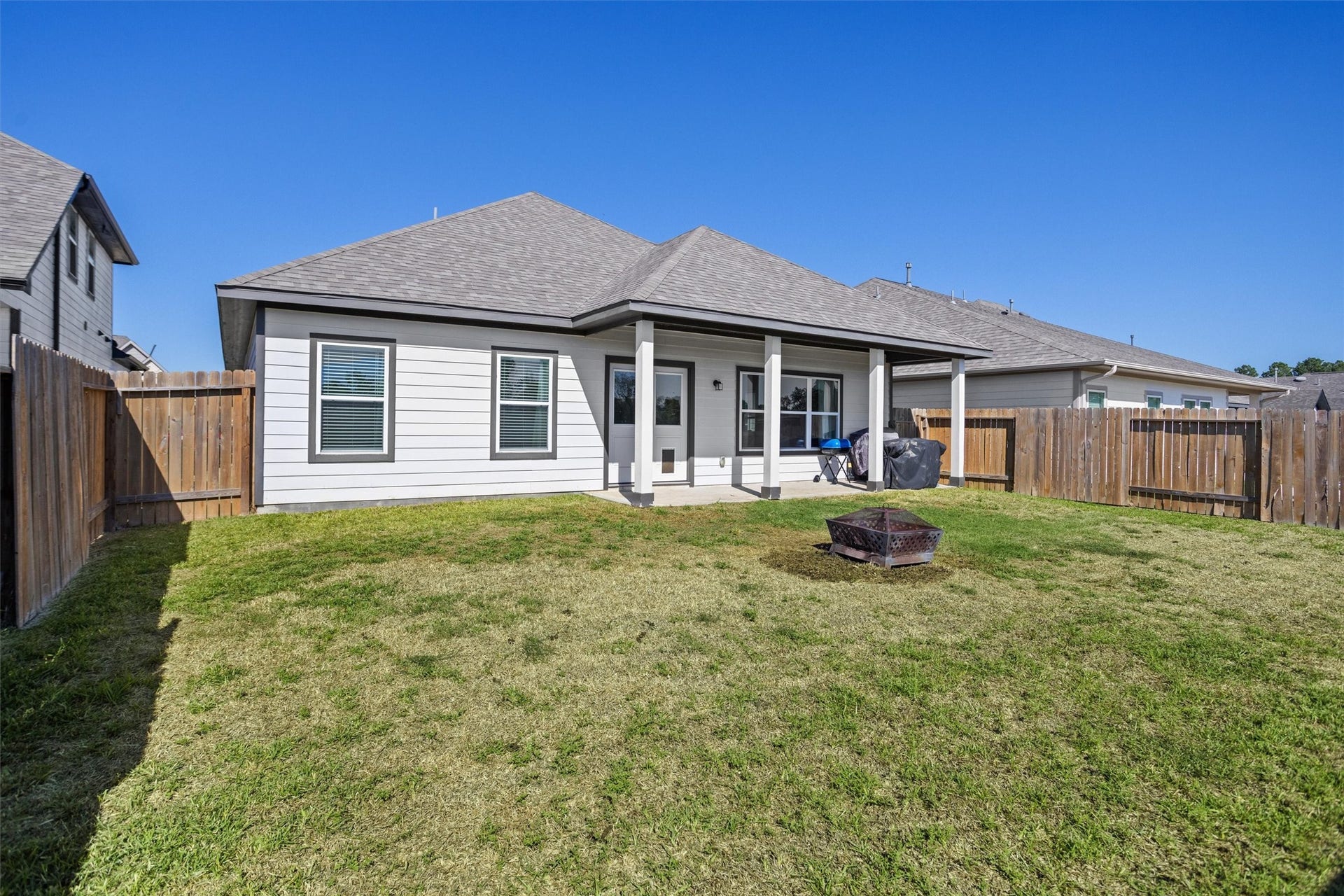 11731 Eclipse Drive, Willis, TX 77318 11731 Eclipse Drive, Willis, TX 77318