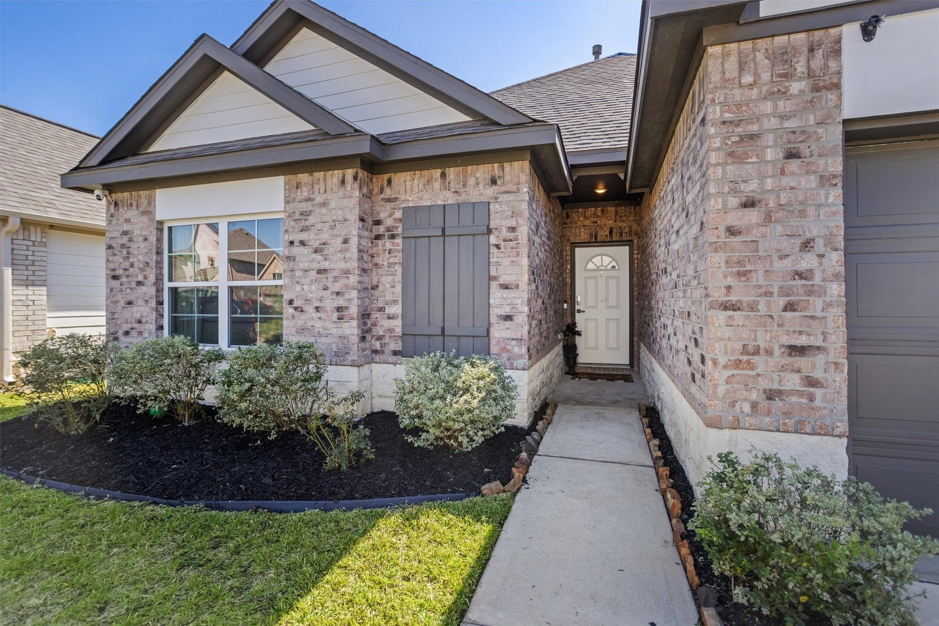 11731 Eclipse Drive, Willis, TX 77318 A welcoming entrance.