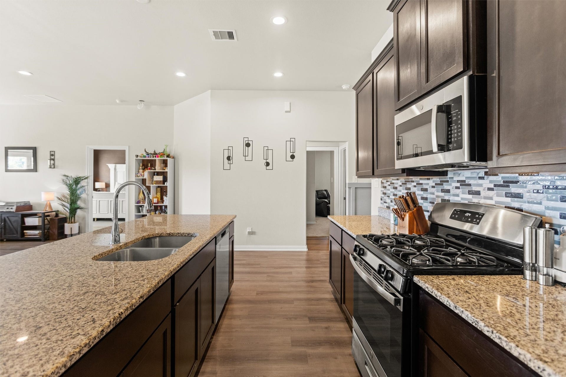 11731 Eclipse Drive, Willis, TX 77318 Abundance of cabinetry for storage.
