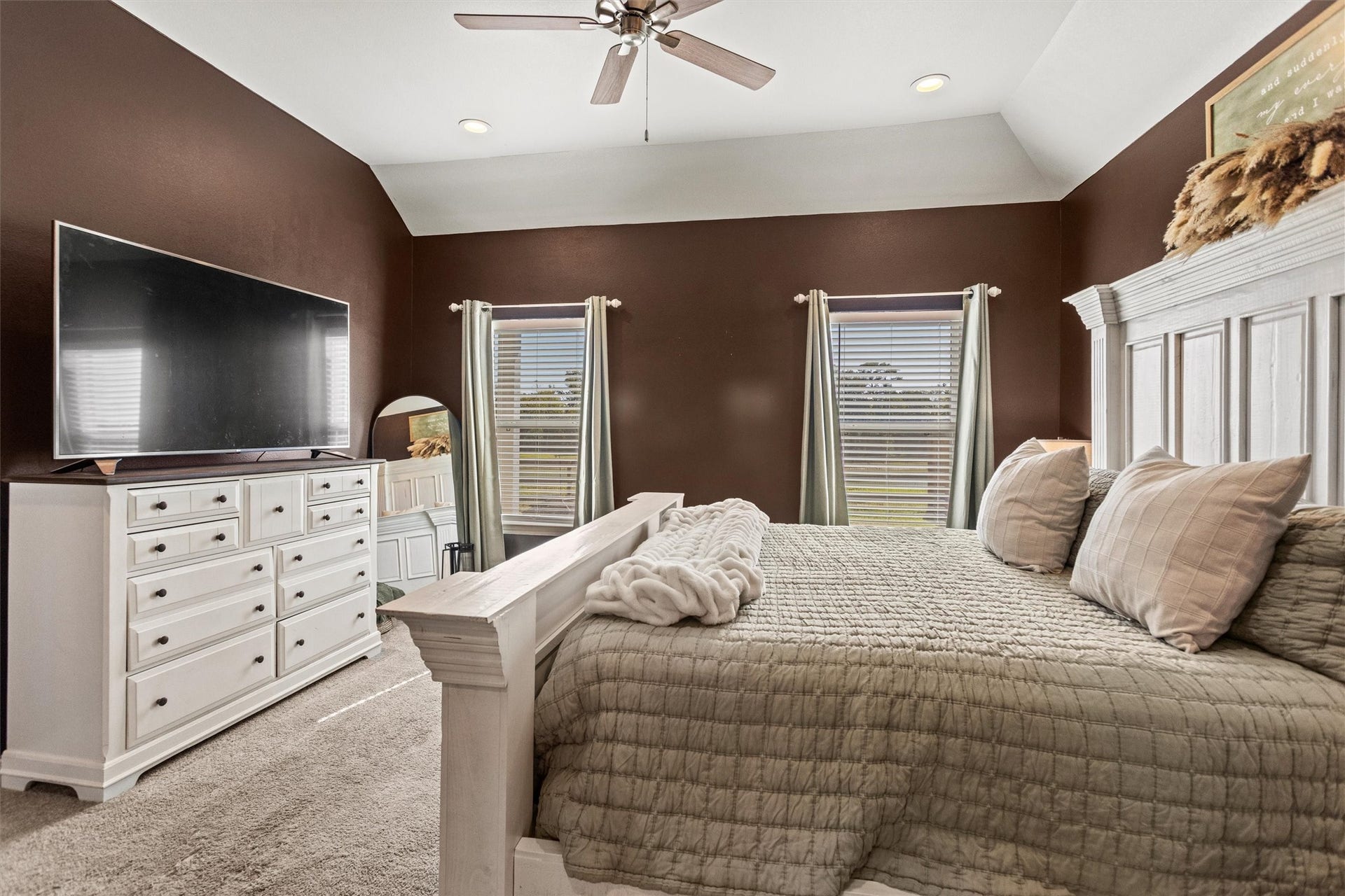 11731 Eclipse Drive, Willis, TX 77318 Primary suite.