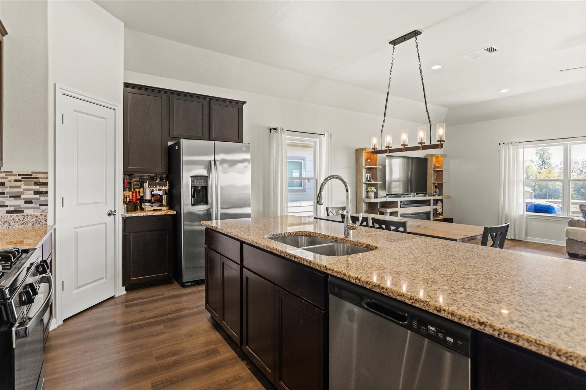 11731 Eclipse Drive, Willis, TX 77318 The Texas sized island offers additional counter space.
