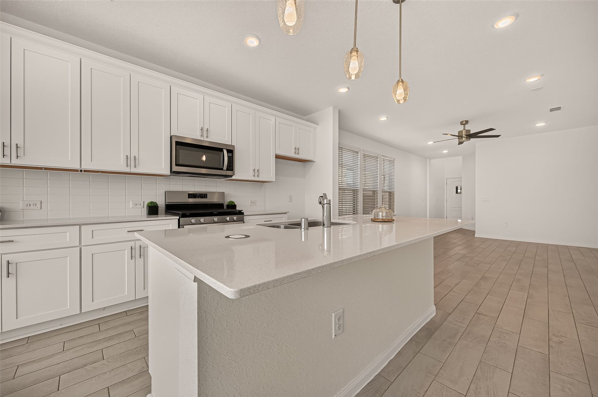 18239 Sonresa Way, Tomball, TX 77377 18239 Sonresa Way, Tomball, TX 77377