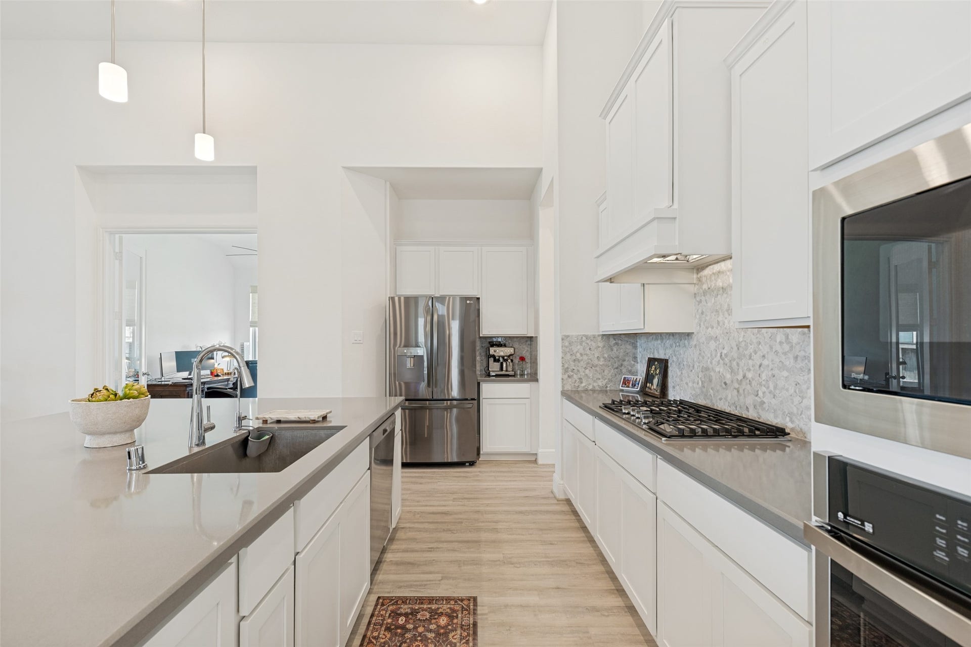 4923 Opal Sunset Court, League City, TX 77573 4923 Opal Sunset Court, League City, TX 77573