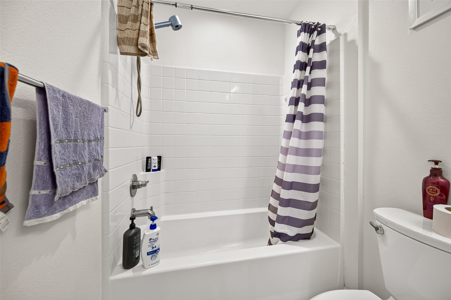 1207 Grand West Boulevard, #1J, Katy, TX 77449 1207 Grand West Boulevard, #1J, Katy, TX 77449