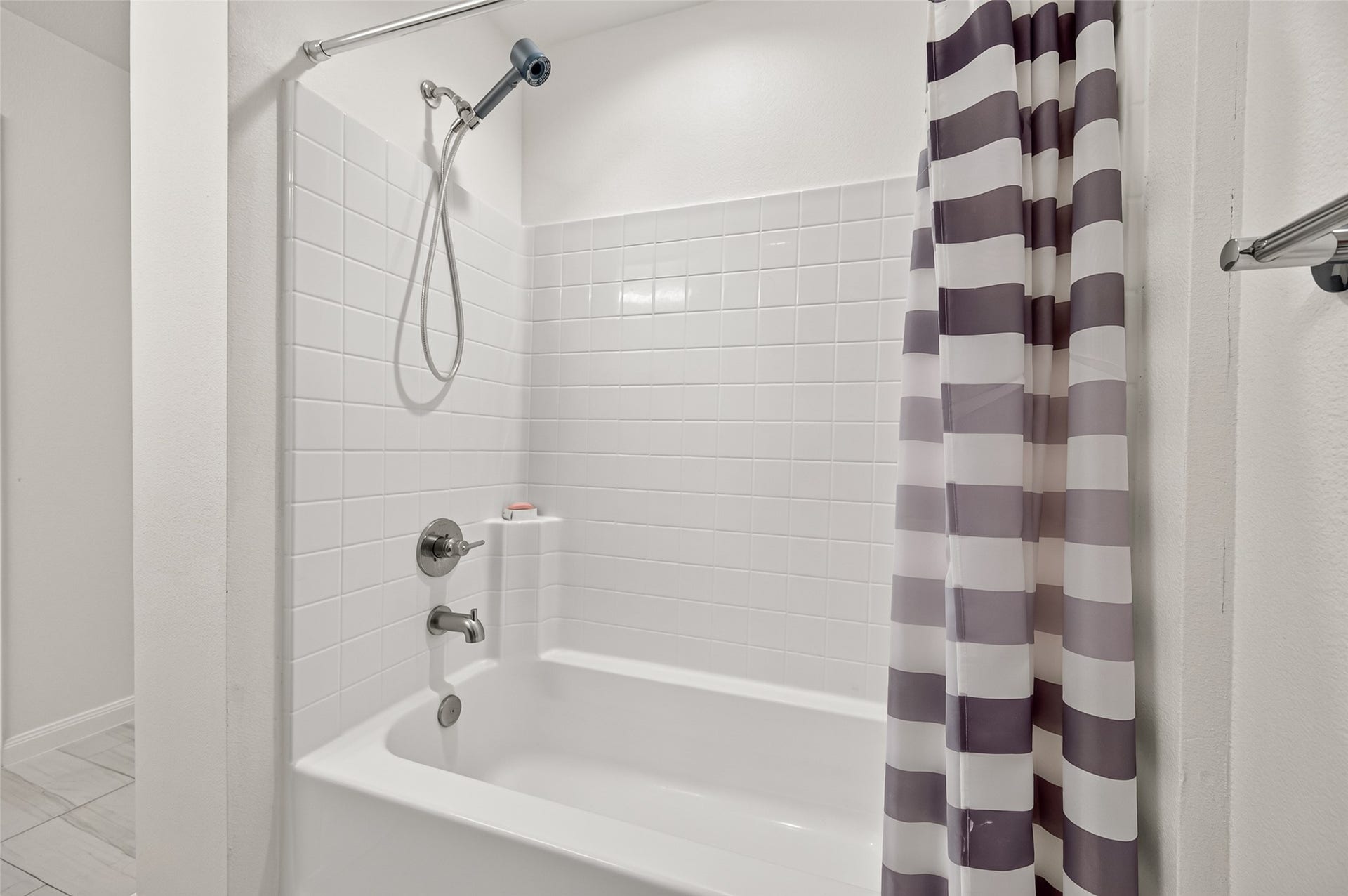 1207 Grand West Boulevard, #1J, Katy, TX 77449 1207 Grand West Boulevard, #1J, Katy, TX 77449