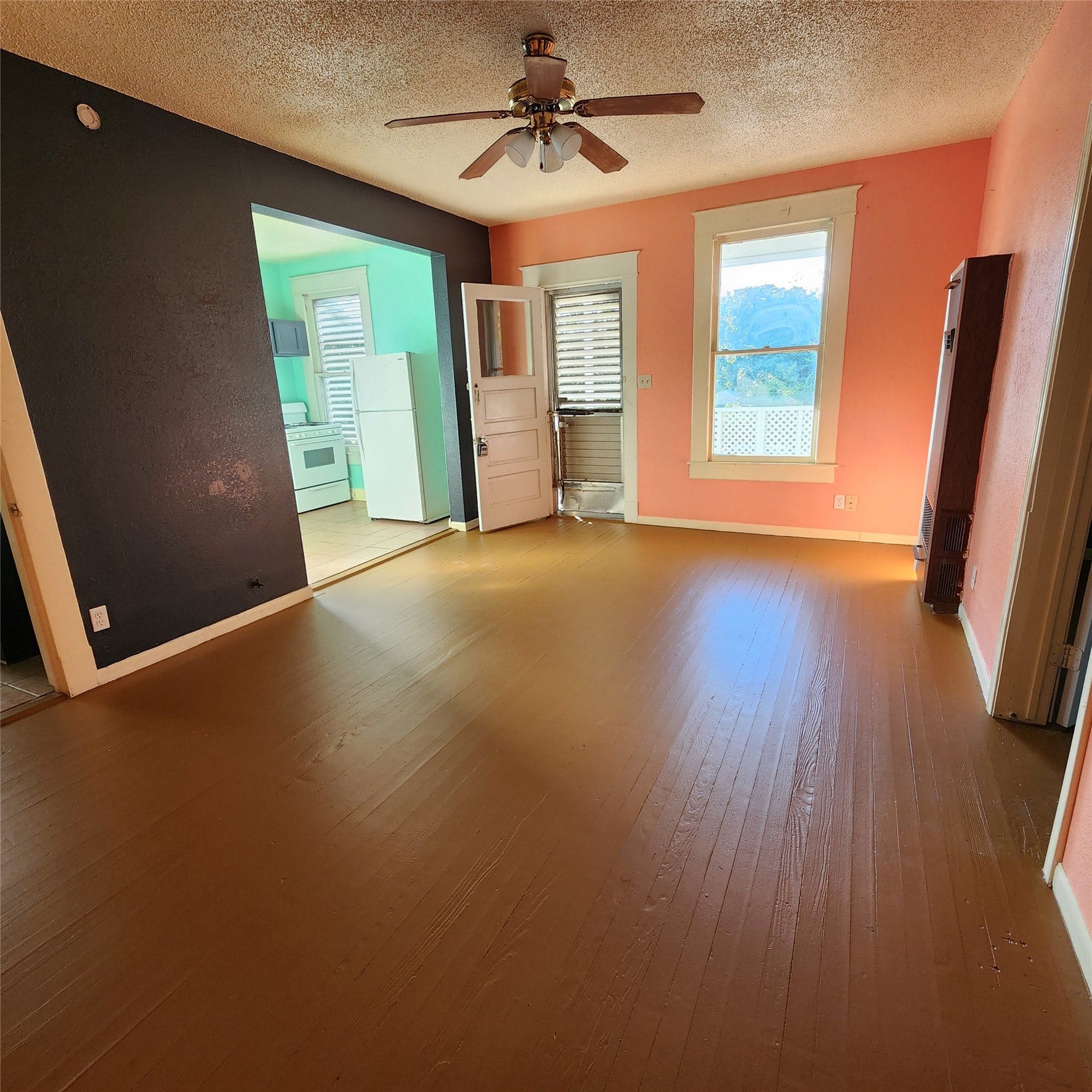 4401 Avenue Q 1/2, #2, Galveston, TX 77550