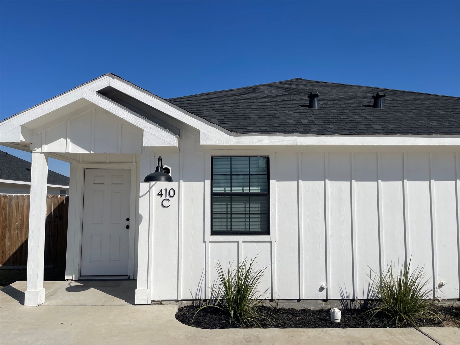410 Sugar Haven Lane, #C, Kendleton, TX 77451 Front Elevation
