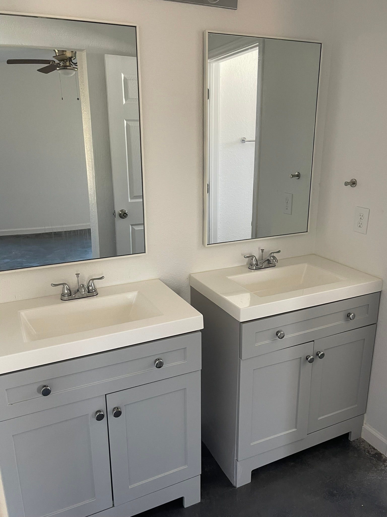 410 Sugar Haven Lane, #C, Kendleton, TX 77451 dual sinks in primary vanity area