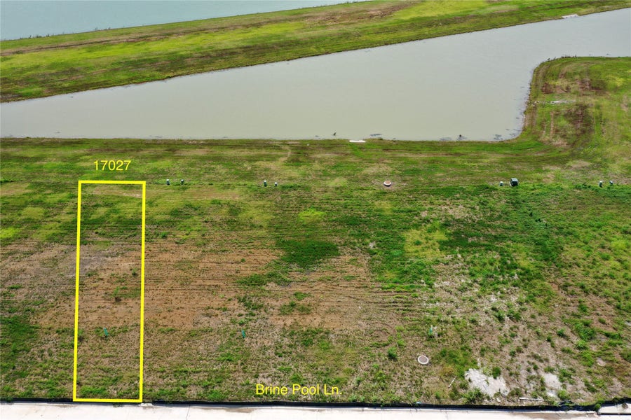 Property photo for 17027 Brine Pool Lane, Crosby, TX
