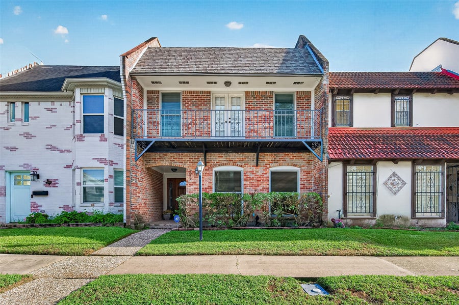 Property photo for 4513 Acacia, Bellaire, TX