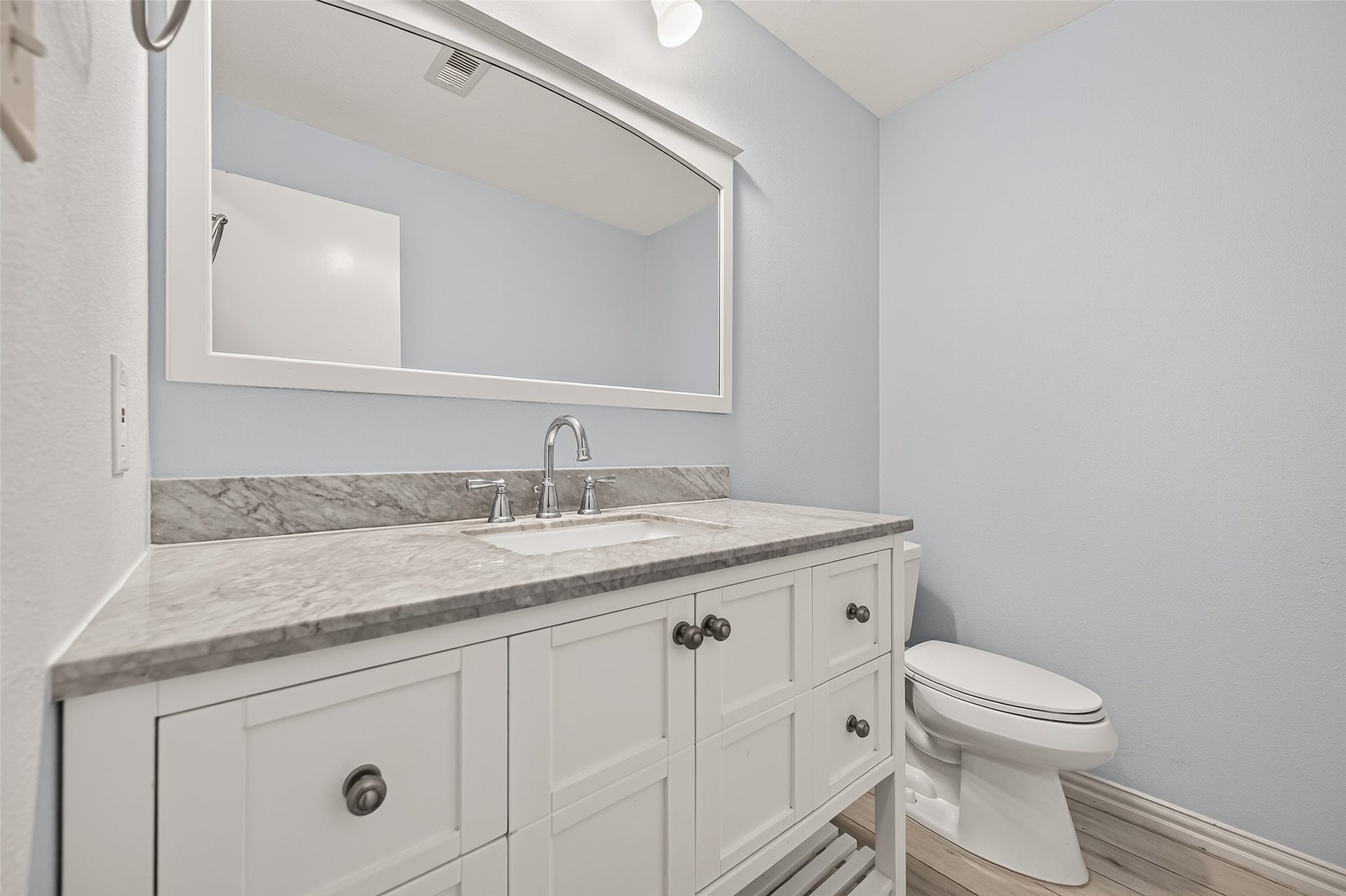 4513 Acacia, Bellaire, TX 77401 4513 Acacia, Bellaire, TX 77401