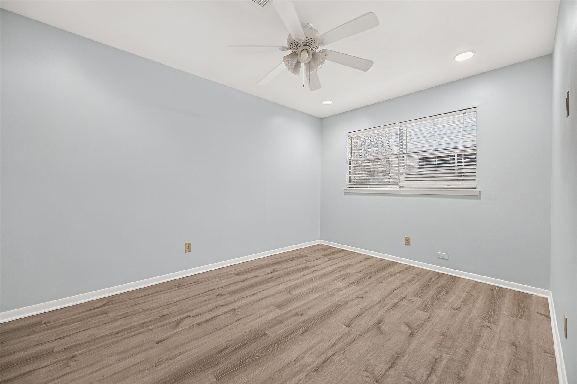 4513 Acacia, Bellaire, TX 77401 4513 Acacia, Bellaire, TX 77401