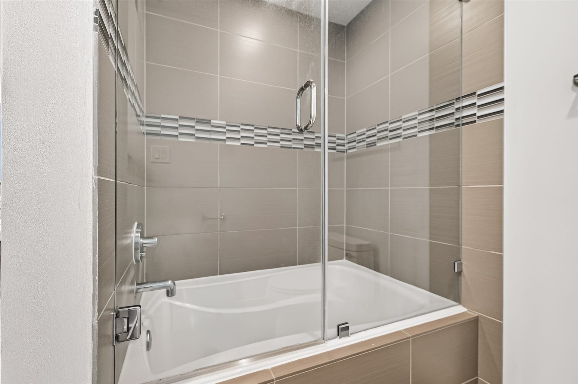 4513 Acacia, Bellaire, TX 77401 4513 Acacia, Bellaire, TX 77401