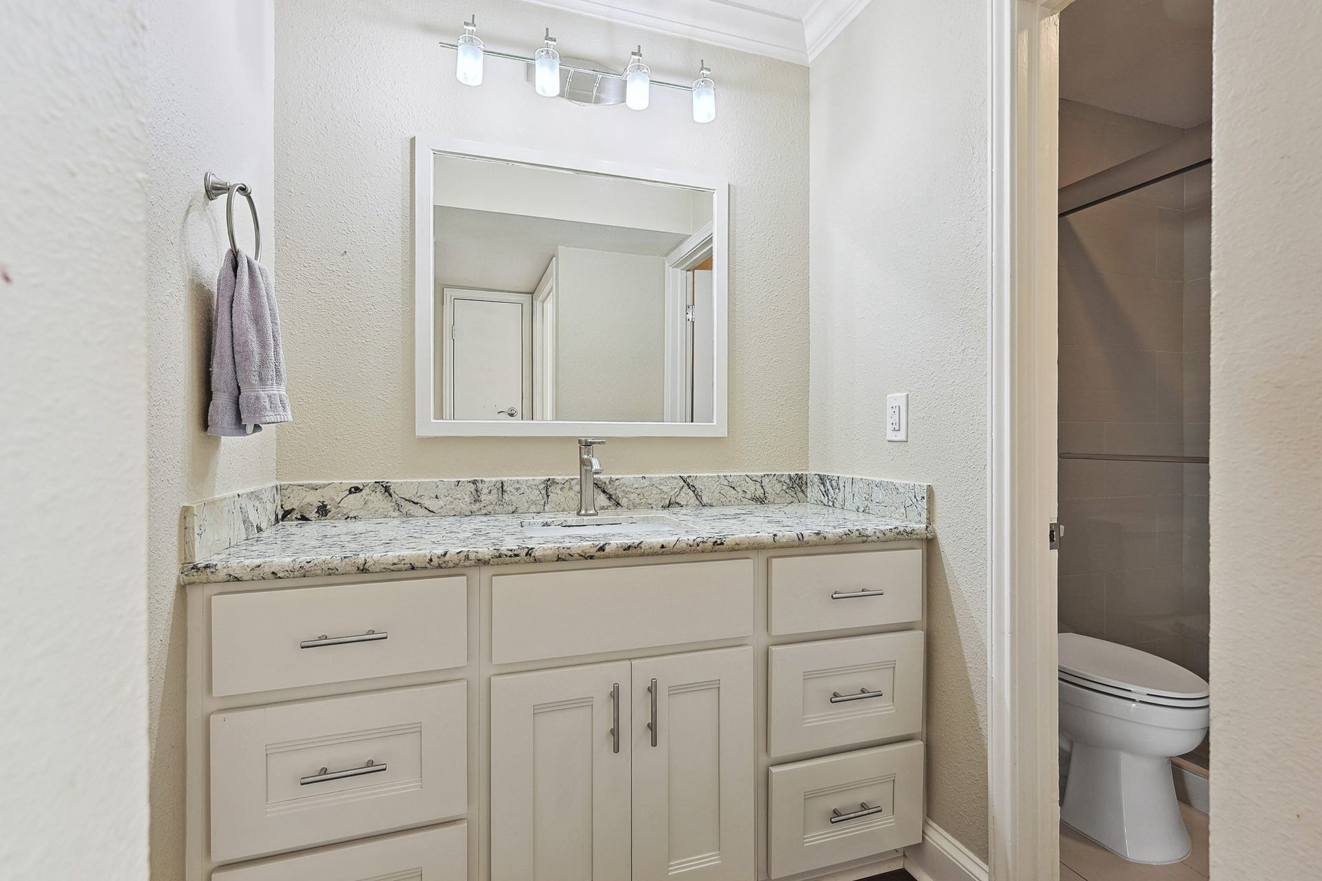 3402 Garrott Street, #15, Houston, TX 77006 3402 Garrott Street, #15, Houston, TX 77006