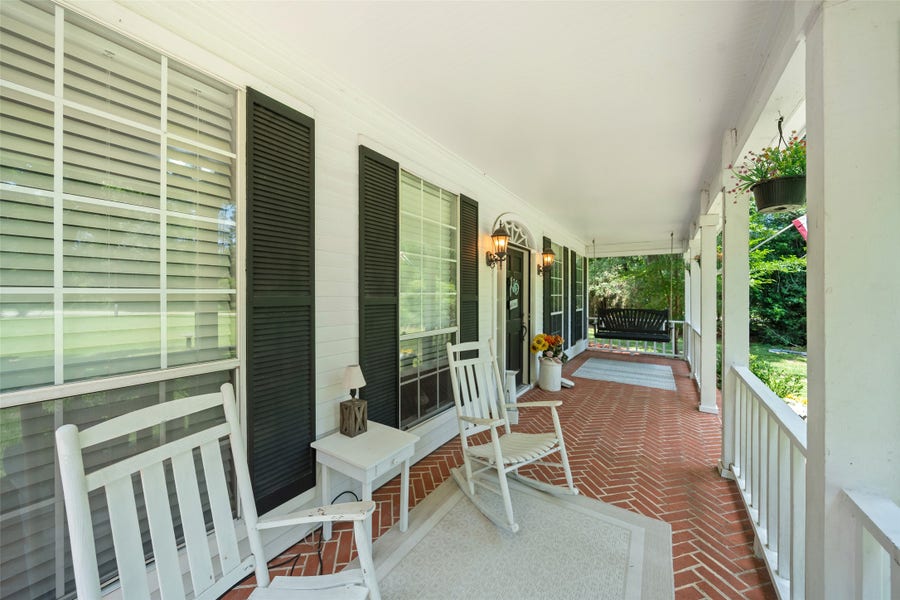 Property photo for 403 Westbrook Street, Pinehurst, TX