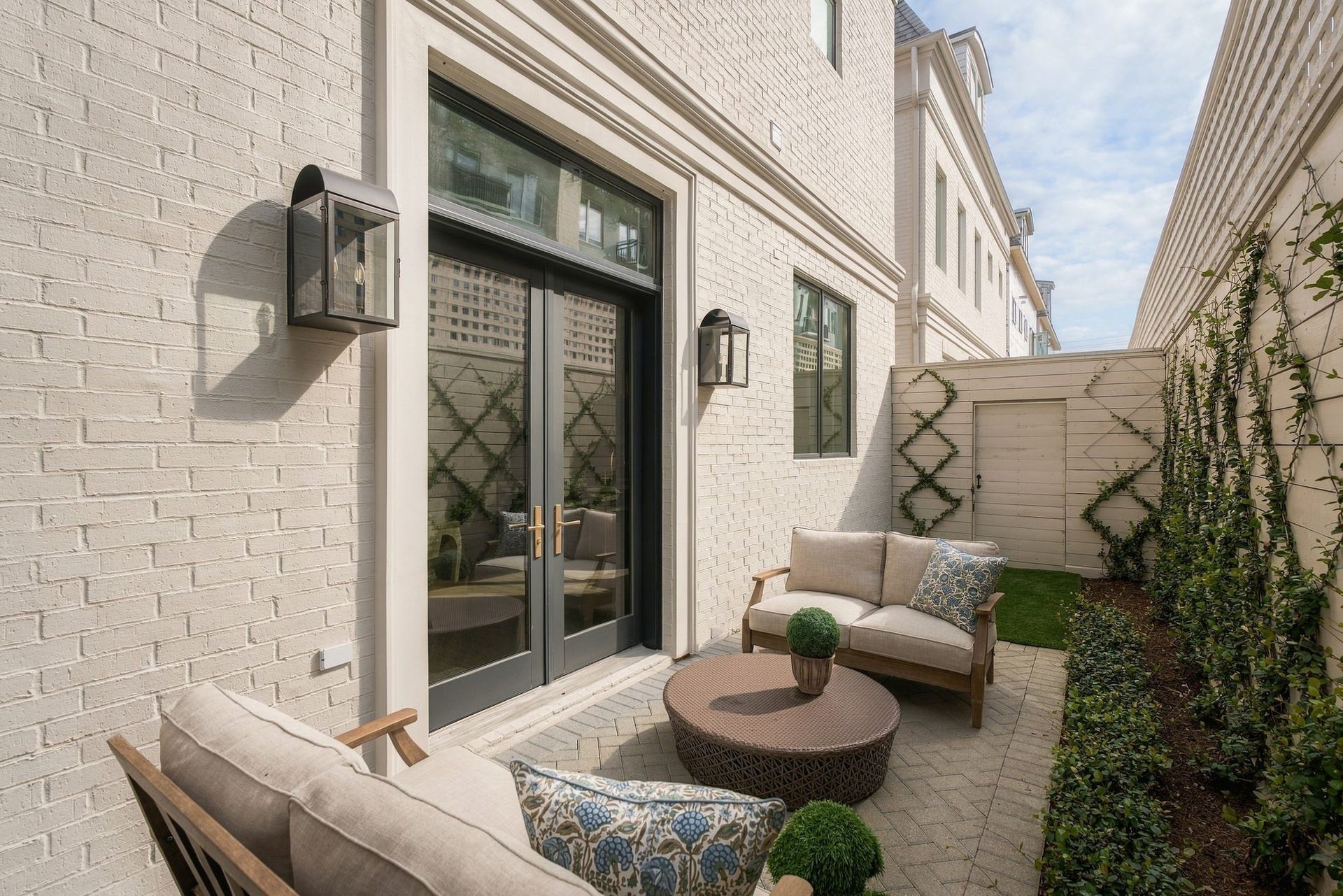 13 Wentworth Gate Path, Houston, TX 77027 13 Wentworth Gate Path, Houston, TX 77027