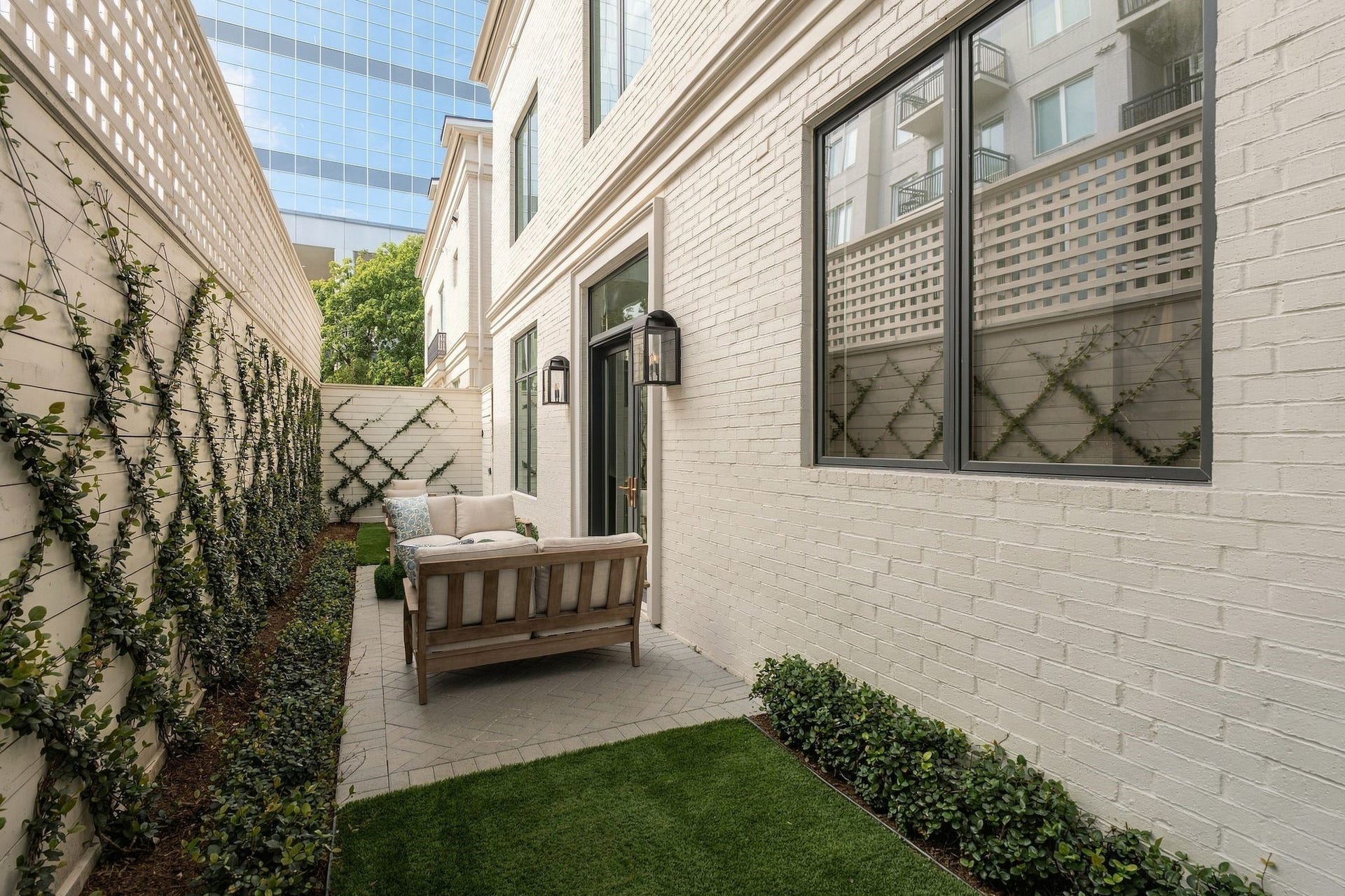 13 Wentworth Gate Path, Houston, TX 77027 13 Wentworth Gate Path, Houston, TX 77027