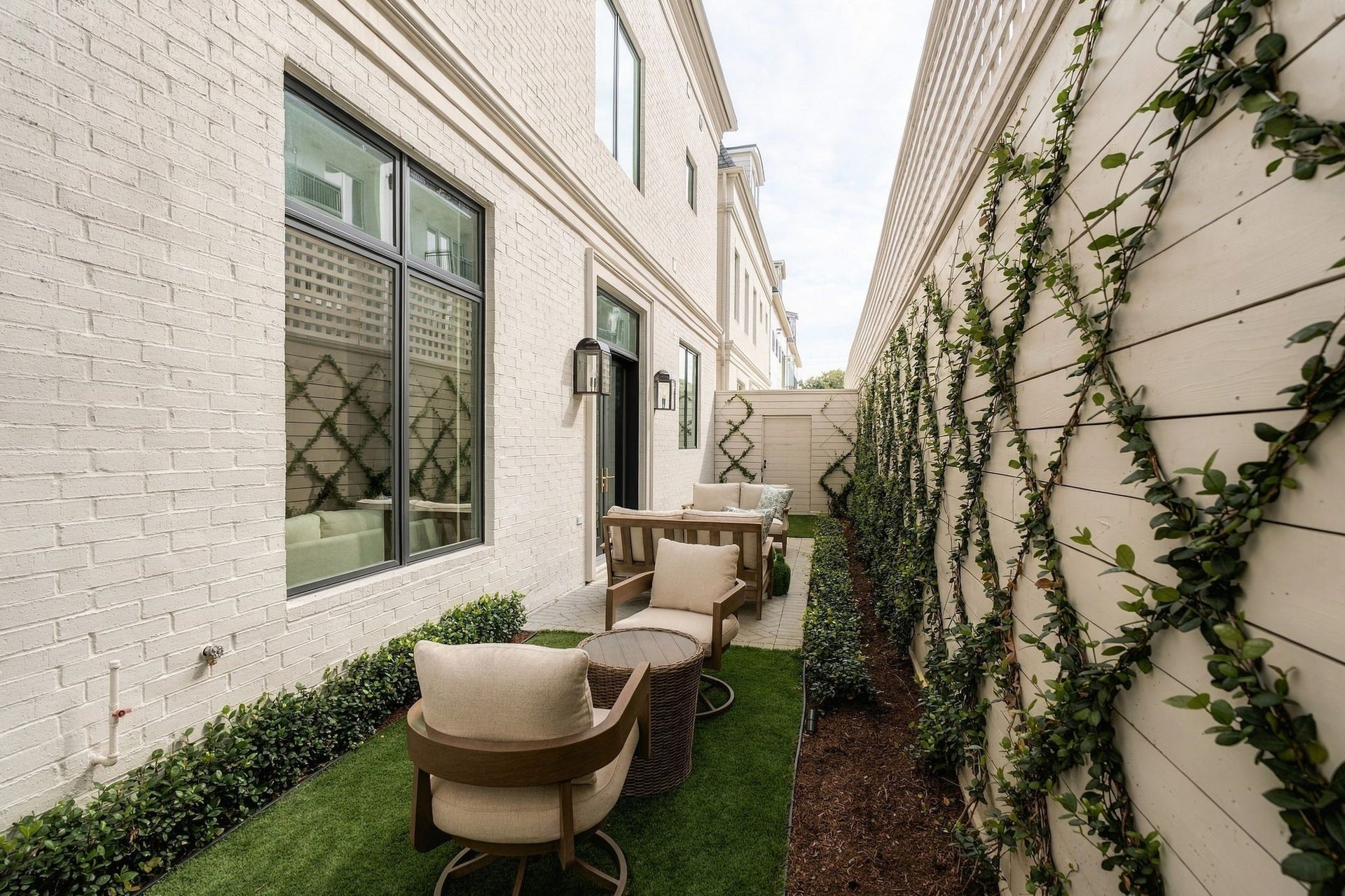 13 Wentworth Gate Path, Houston, TX 77027 13 Wentworth Gate Path, Houston, TX 77027