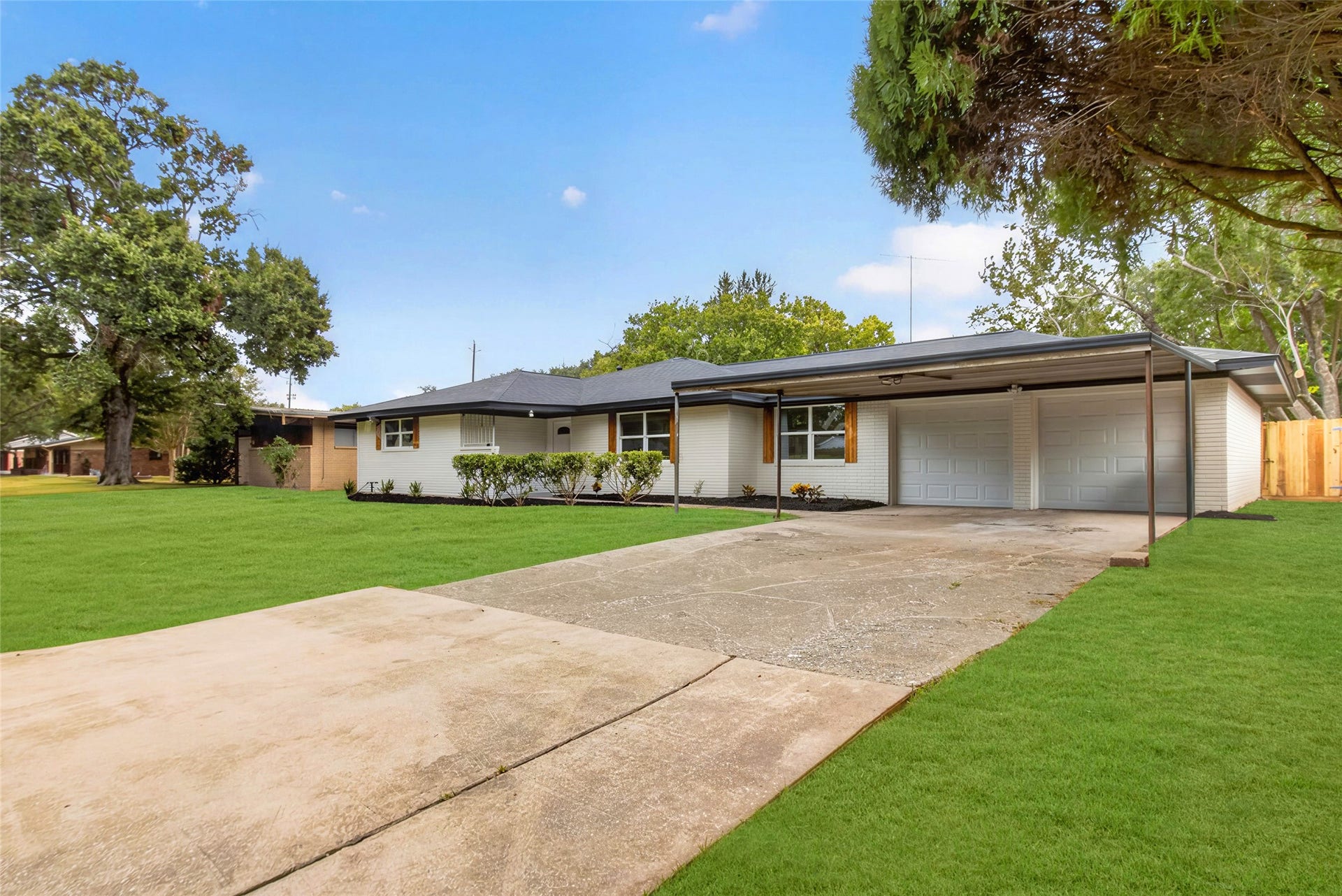903 Rosewood Drive, Baytown, TX 77520 903 Rosewood Drive, Baytown, TX 77520