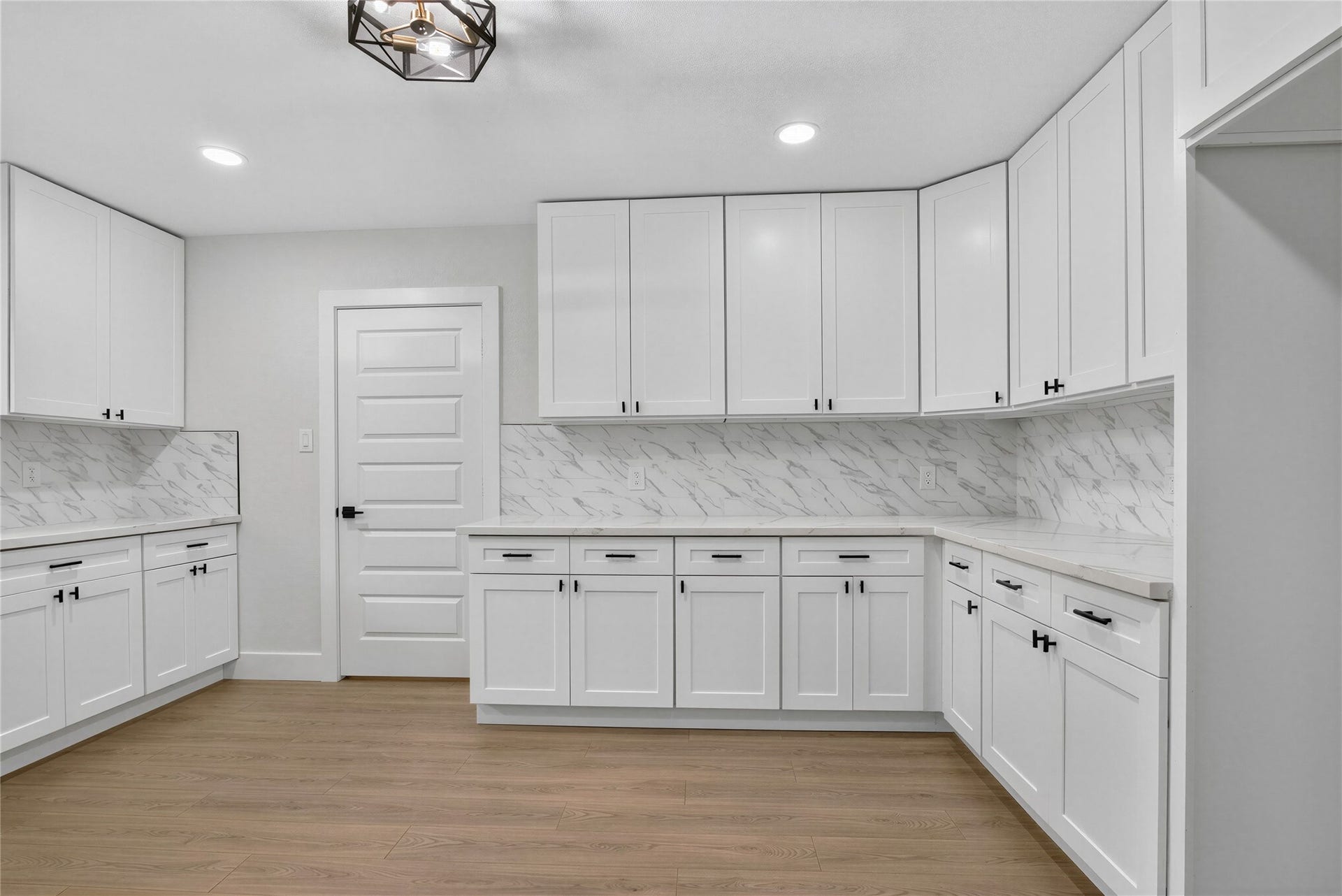 903 Rosewood Drive, Baytown, TX 77520 903 Rosewood Drive, Baytown, TX 77520