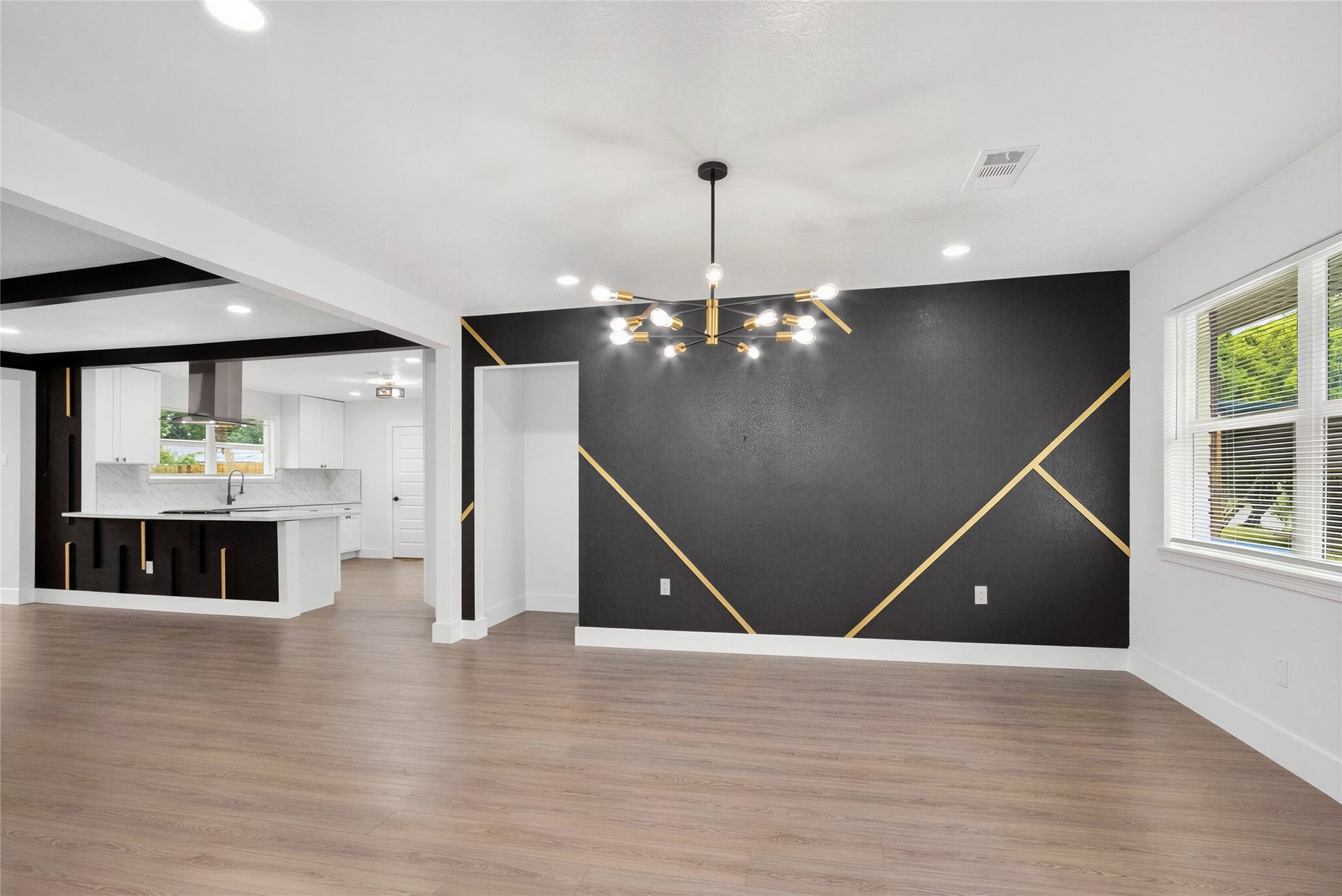 903 Rosewood Drive, Baytown, TX 77520 903 Rosewood Drive, Baytown, TX 77520