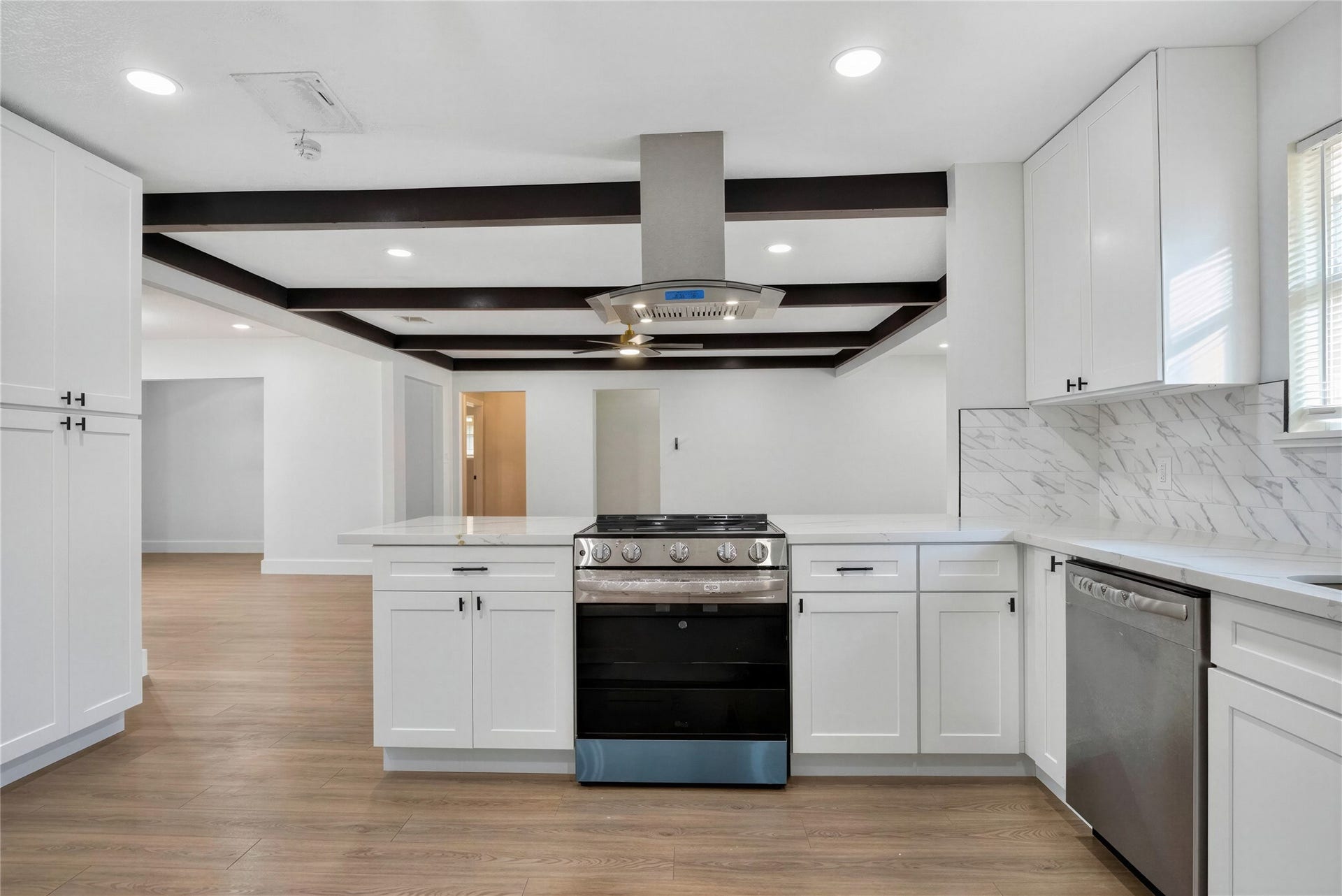 903 Rosewood Drive, Baytown, TX 77520 903 Rosewood Drive, Baytown, TX 77520