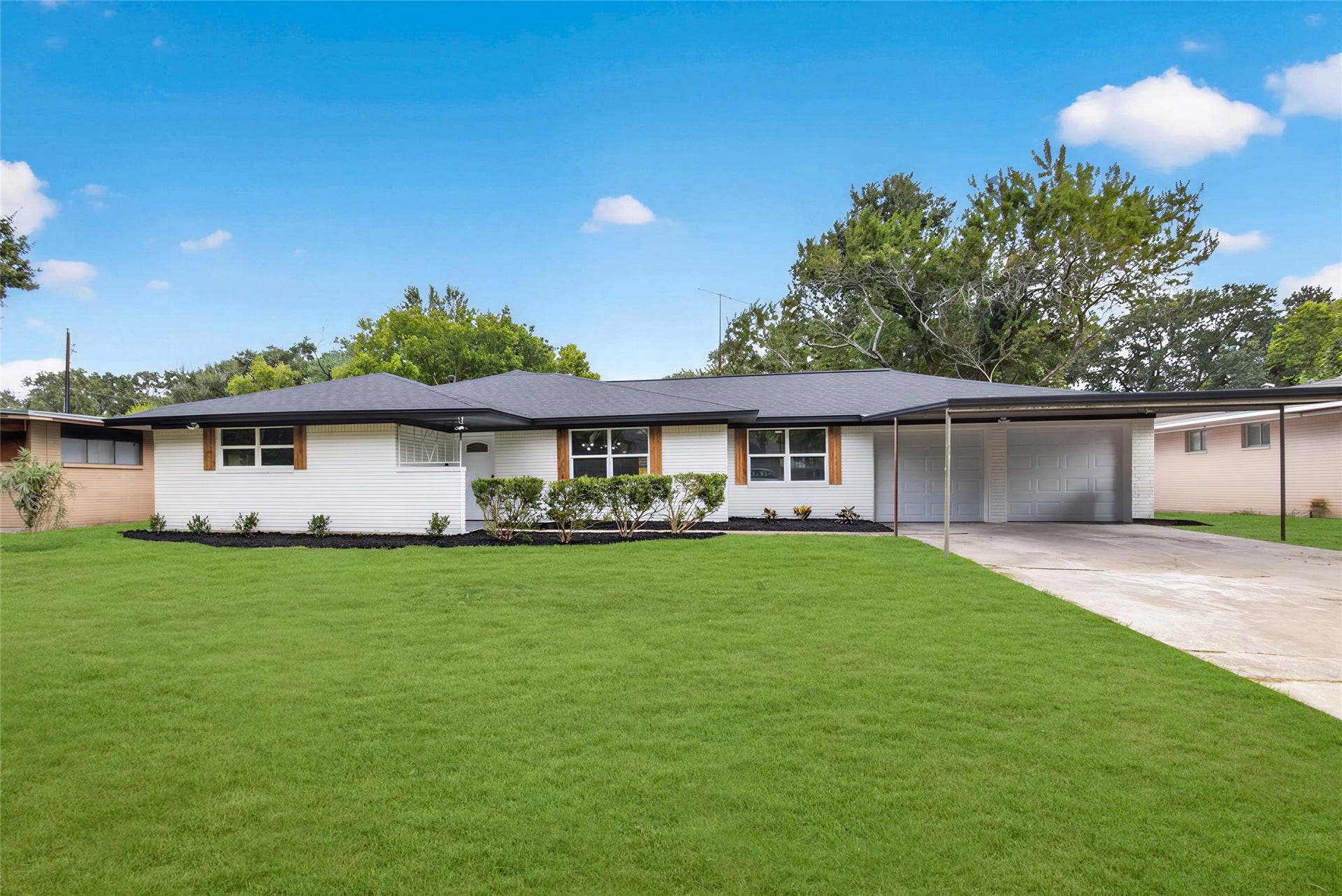903 Rosewood Drive, Baytown, TX 77520 903 Rosewood Drive, Baytown, TX 77520